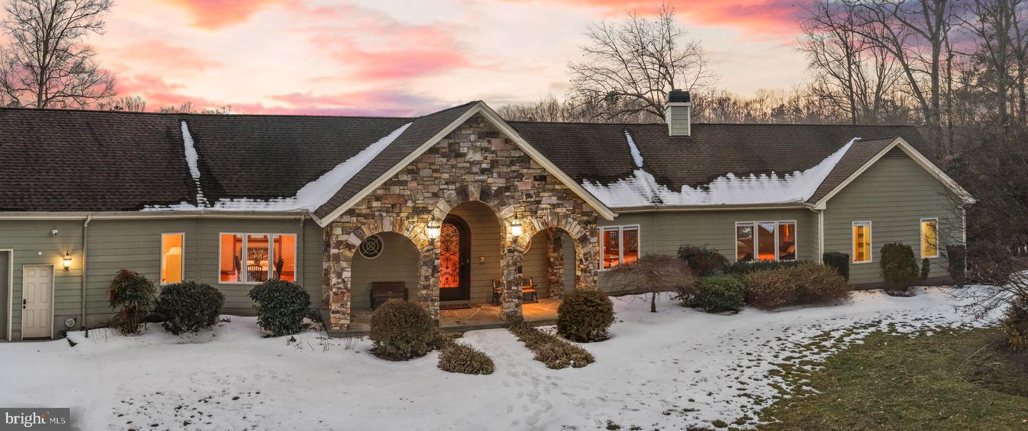 3535 MEADOW RD, SANDSTON, Virginia 23150, 5 Bedrooms Bedrooms, ,4 BathroomsBathrooms,Residential,For sale,3535 MEADOW RD,VAHN2001160 MLS # VAHN2001160