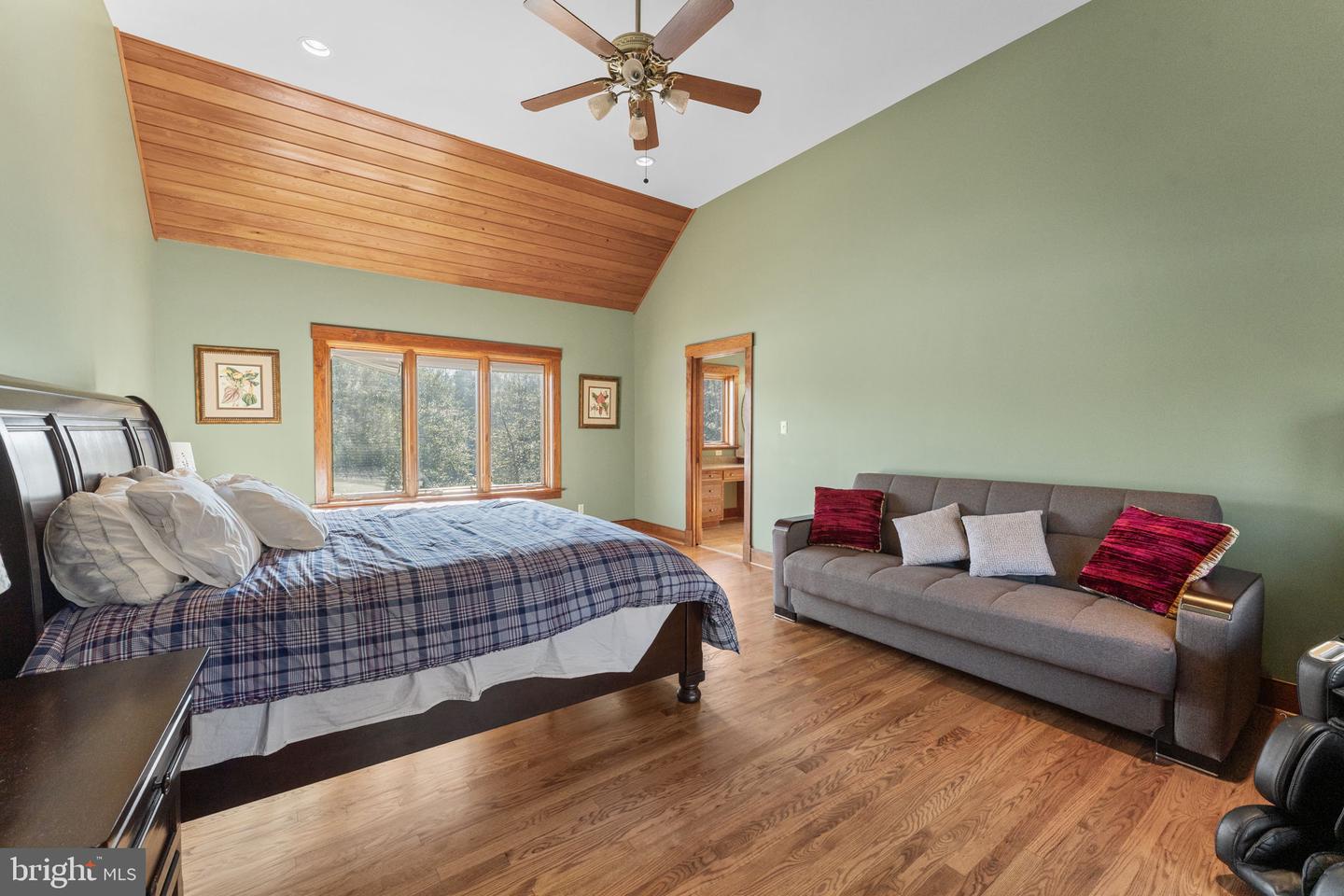 3535 MEADOW RD, SANDSTON, Virginia 23150, 5 Bedrooms Bedrooms, ,4 BathroomsBathrooms,Residential,For sale,3535 MEADOW RD,VAHN2001160 MLS # VAHN2001160