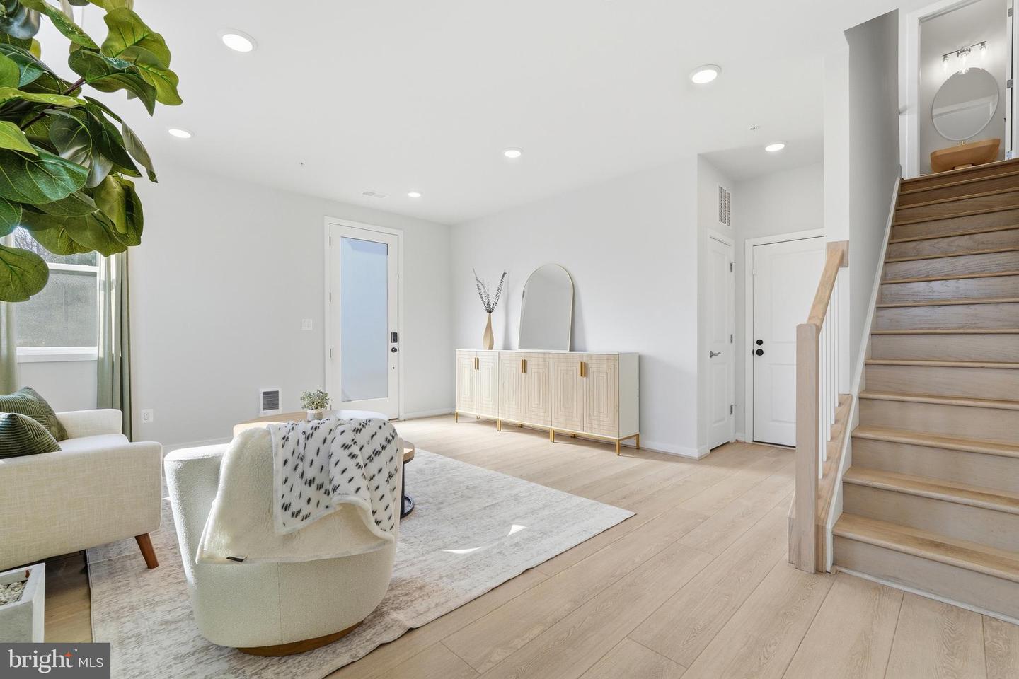 4901 EISENHOWER AVE, ALEXANDRIA, Virginia 22304, 3 Bedrooms Bedrooms, ,3 BathroomsBathrooms,Residential,For sale,4901 EISENHOWER AVE,VAAX2053736 MLS # VAAX2053736