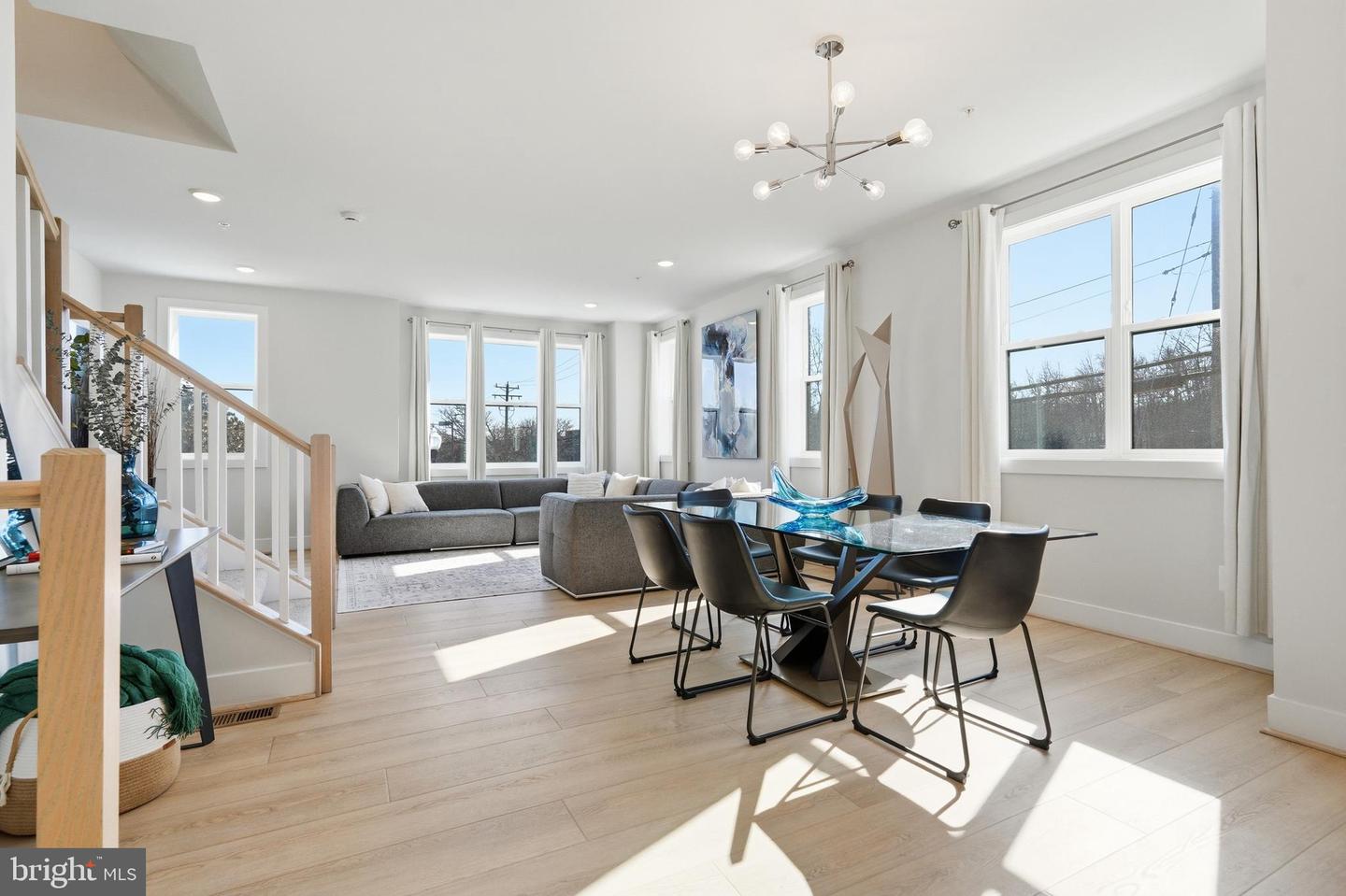 4901 EISENHOWER AVE, ALEXANDRIA, Virginia 22304, 3 Bedrooms Bedrooms, ,3 BathroomsBathrooms,Residential,For sale,4901 EISENHOWER AVE,VAAX2053736 MLS # VAAX2053736