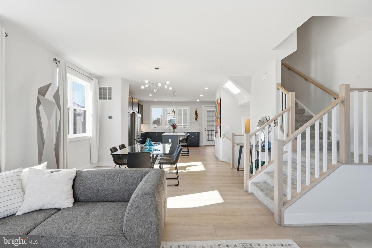 4901 EISENHOWER AVE, ALEXANDRIA, Virginia 22304, 3 Bedrooms Bedrooms, ,3 BathroomsBathrooms,Residential,For sale,4901 EISENHOWER AVE,VAAX2053736 MLS # VAAX2053736