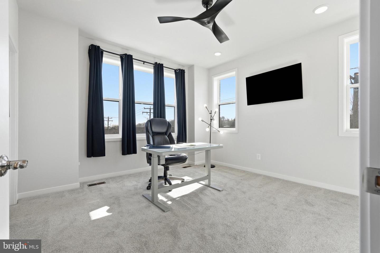 4901 EISENHOWER AVE, ALEXANDRIA, Virginia 22304, 3 Bedrooms Bedrooms, ,3 BathroomsBathrooms,Residential,For sale,4901 EISENHOWER AVE,VAAX2053736 MLS # VAAX2053736