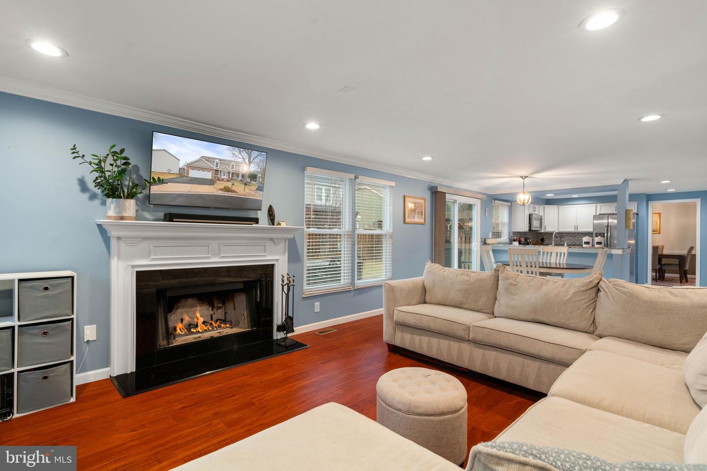 3706 SUMTER CT, FAIRFAX, Virginia 22033, 4 Bedrooms Bedrooms, ,3 BathroomsBathrooms,Residential,For sale,3706 SUMTER CT,VAFX2288712 MLS # VAFX2288712