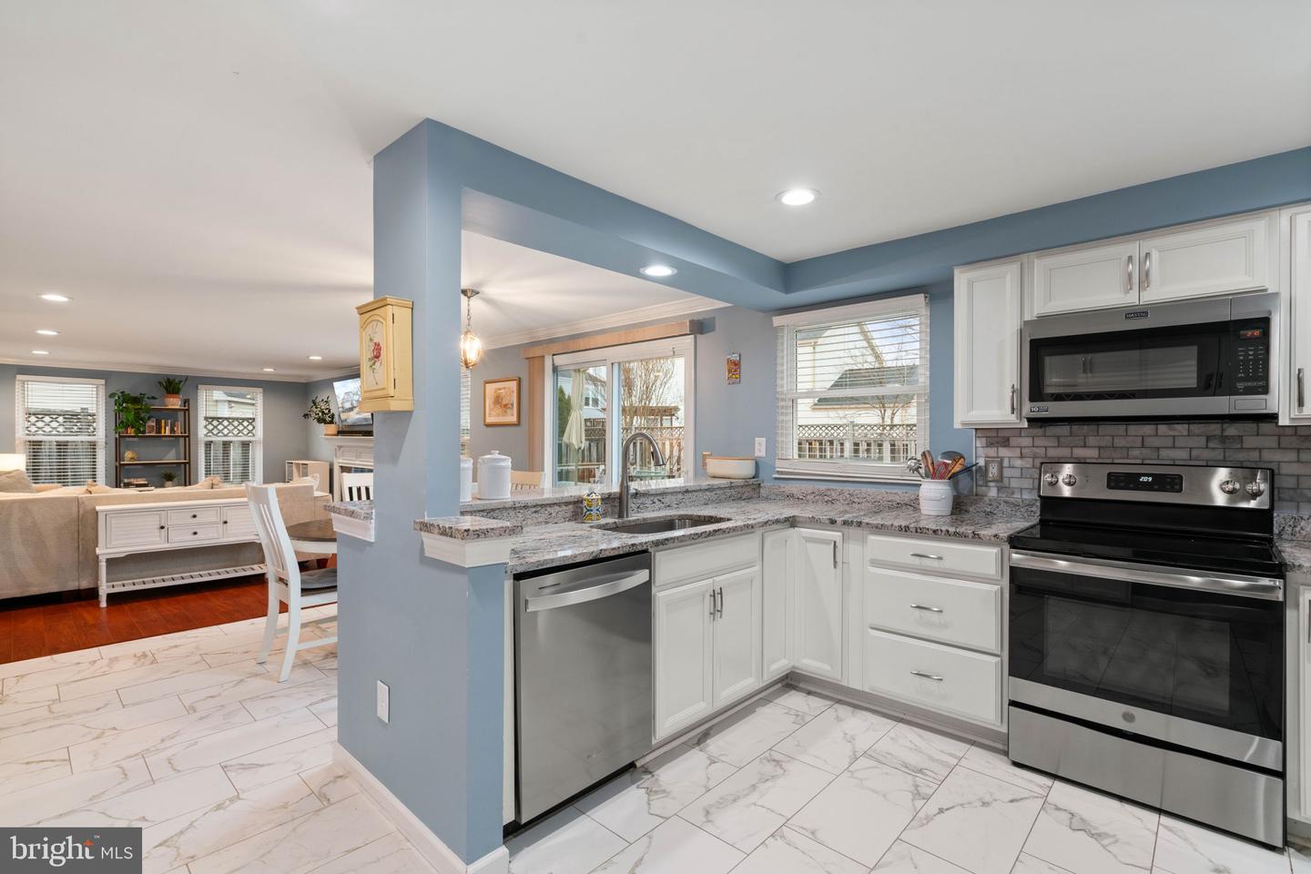 3706 SUMTER CT, FAIRFAX, Virginia 22033, 4 Bedrooms Bedrooms, ,3 BathroomsBathrooms,Residential,For sale,3706 SUMTER CT,VAFX2288712 MLS # VAFX2288712