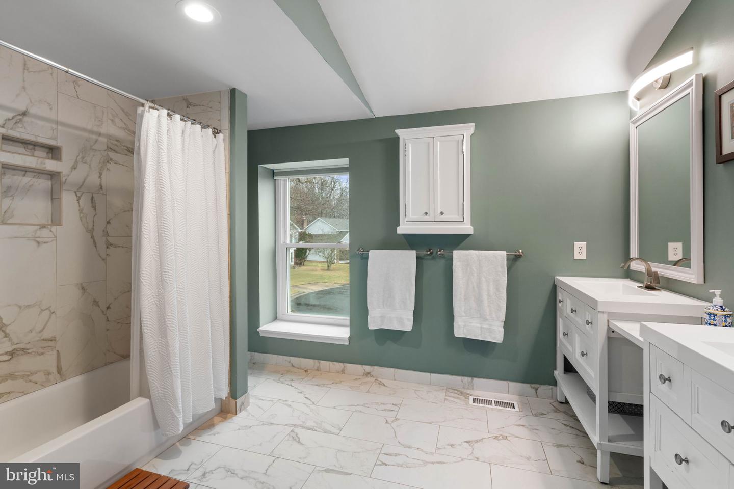 3706 SUMTER CT, FAIRFAX, Virginia 22033, 4 Bedrooms Bedrooms, ,3 BathroomsBathrooms,Residential,For sale,3706 SUMTER CT,VAFX2288712 MLS # VAFX2288712