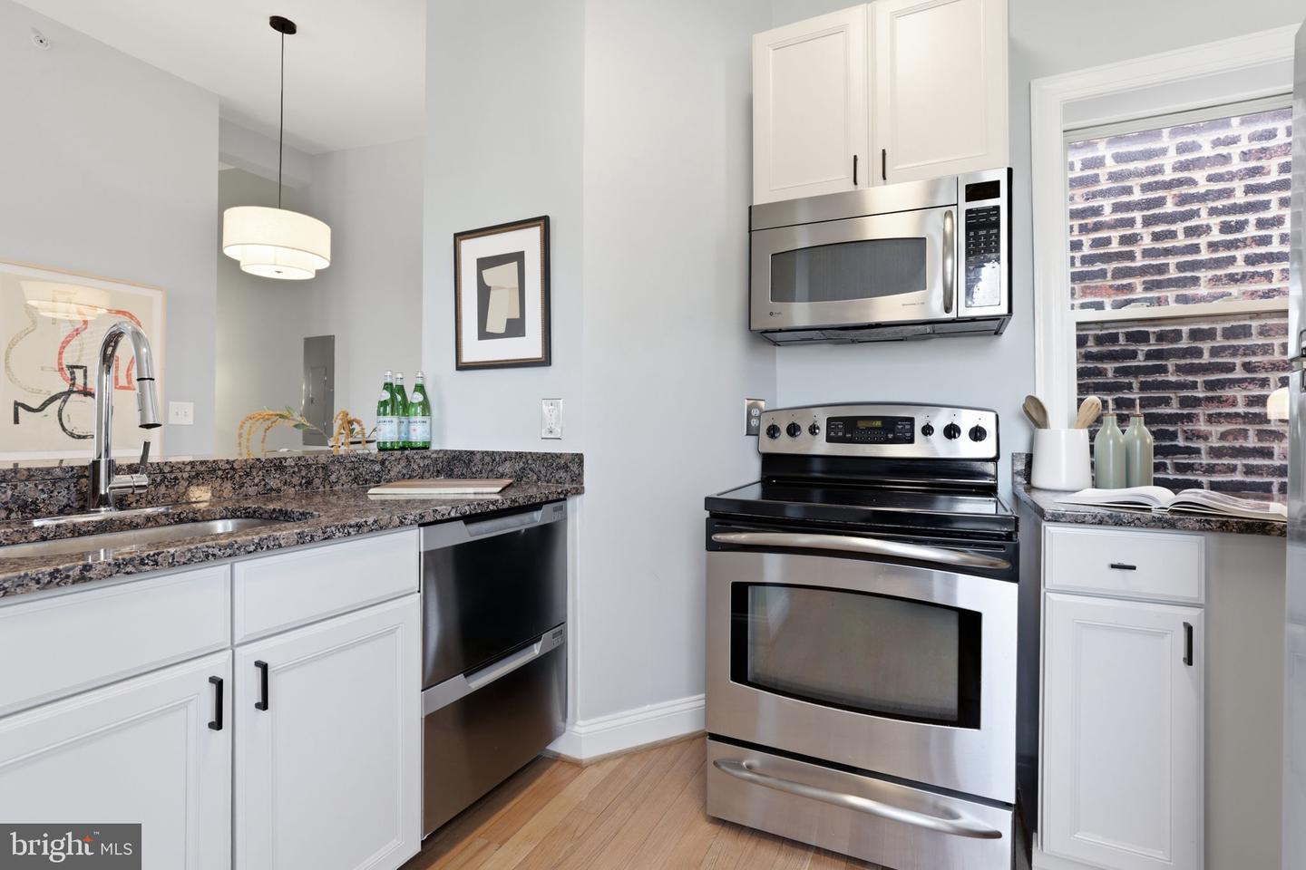 229 14TH ST SE #2, WASHINGTON, District Of Columbia 20003, 2 Bedrooms Bedrooms, ,2 BathroomsBathrooms,Residential,For sale,229 14TH ST SE #2,DCDC2244486 MLS # DCDC2244486