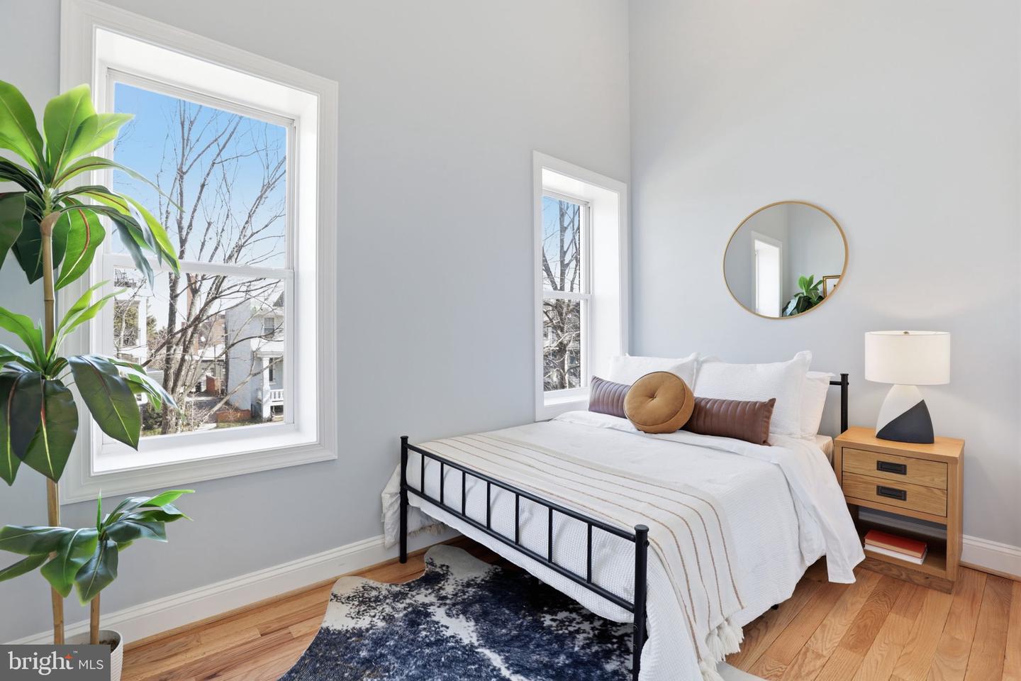 229 14TH ST SE #2, WASHINGTON, District Of Columbia 20003, 2 Bedrooms Bedrooms, ,2 BathroomsBathrooms,Residential,For sale,229 14TH ST SE #2,DCDC2244486 MLS # DCDC2244486