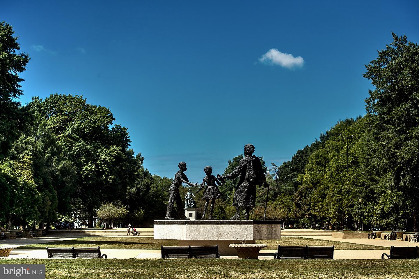 229 14TH ST SE #2, WASHINGTON, District Of Columbia 20003, 2 Bedrooms Bedrooms, ,2 BathroomsBathrooms,Residential,For sale,229 14TH ST SE #2,DCDC2244486 MLS # DCDC2244486