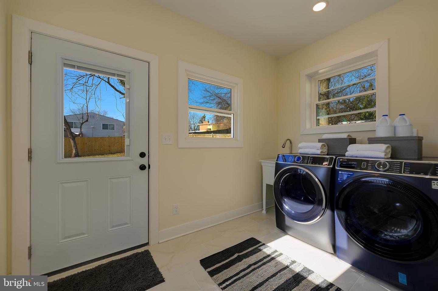 6614 EASTERN AVE NW, WASHINGTON, District Of Columbia 20012, 7 Bedrooms Bedrooms, ,4 BathroomsBathrooms,Residential,For sale,6614 EASTERN AVE NW,DCDC2244506 MLS # DCDC2244506