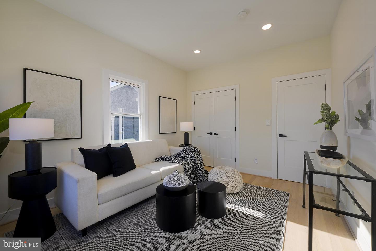 6614 EASTERN AVE NW, WASHINGTON, District Of Columbia 20012, 7 Bedrooms Bedrooms, ,4 BathroomsBathrooms,Residential,For sale,6614 EASTERN AVE NW,DCDC2244506 MLS # DCDC2244506