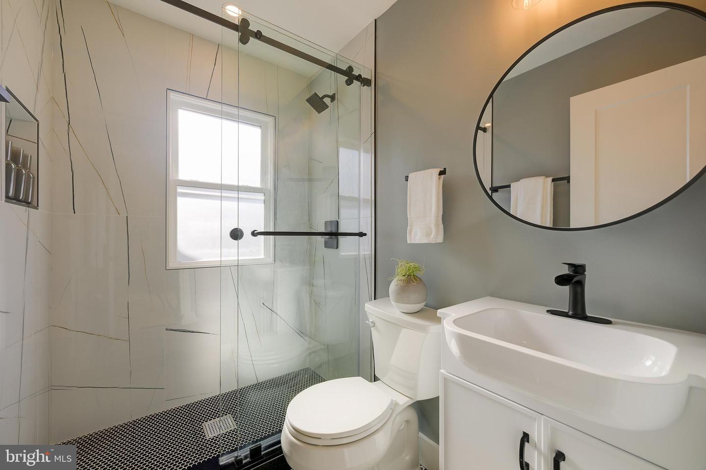 6614 EASTERN AVE NW, WASHINGTON, District Of Columbia 20012, 7 Bedrooms Bedrooms, ,4 BathroomsBathrooms,Residential,For sale,6614 EASTERN AVE NW,DCDC2244506 MLS # DCDC2244506