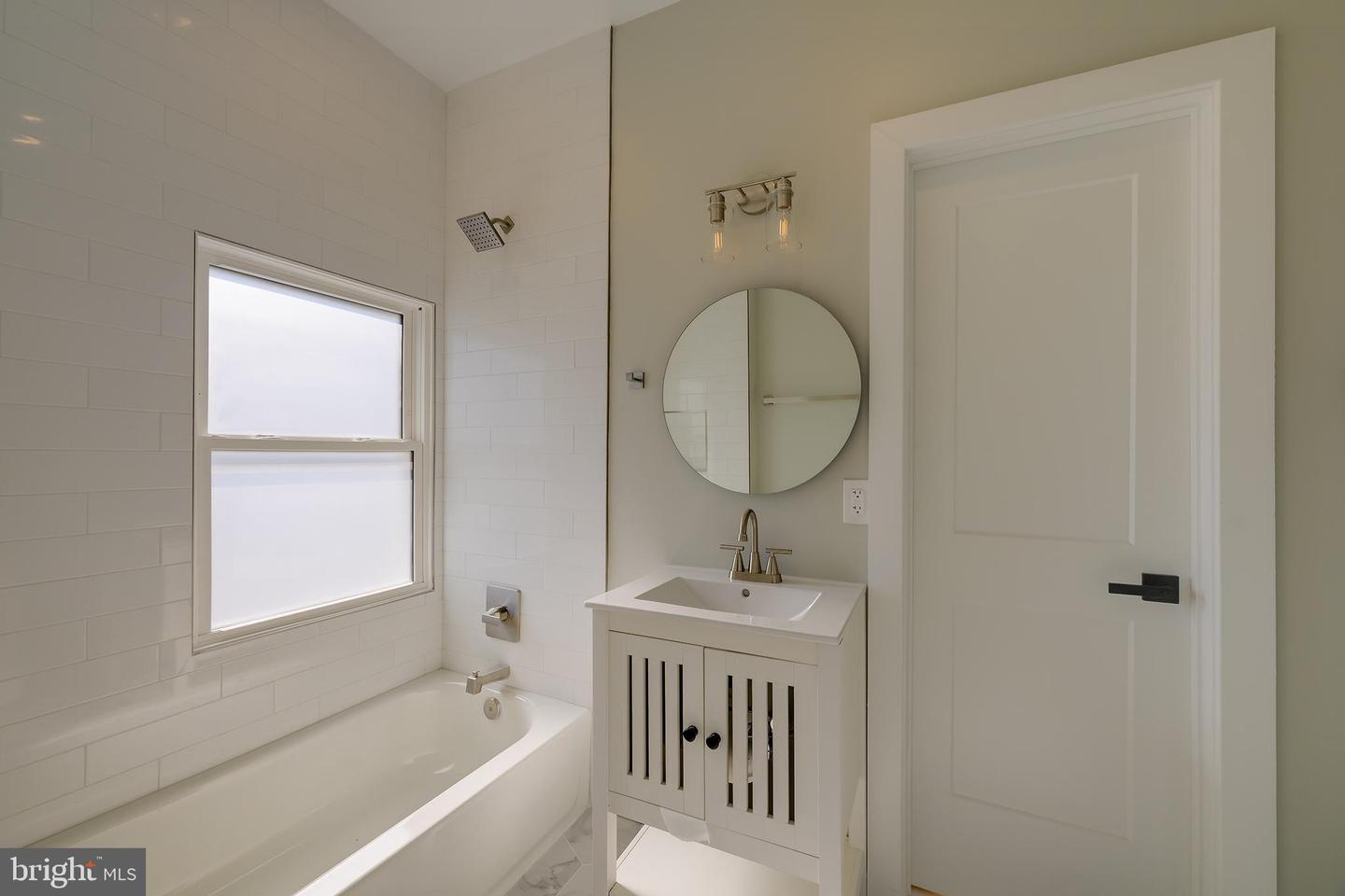 6614 EASTERN AVE NW, WASHINGTON, District Of Columbia 20012, 7 Bedrooms Bedrooms, ,4 BathroomsBathrooms,Residential,For sale,6614 EASTERN AVE NW,DCDC2244506 MLS # DCDC2244506