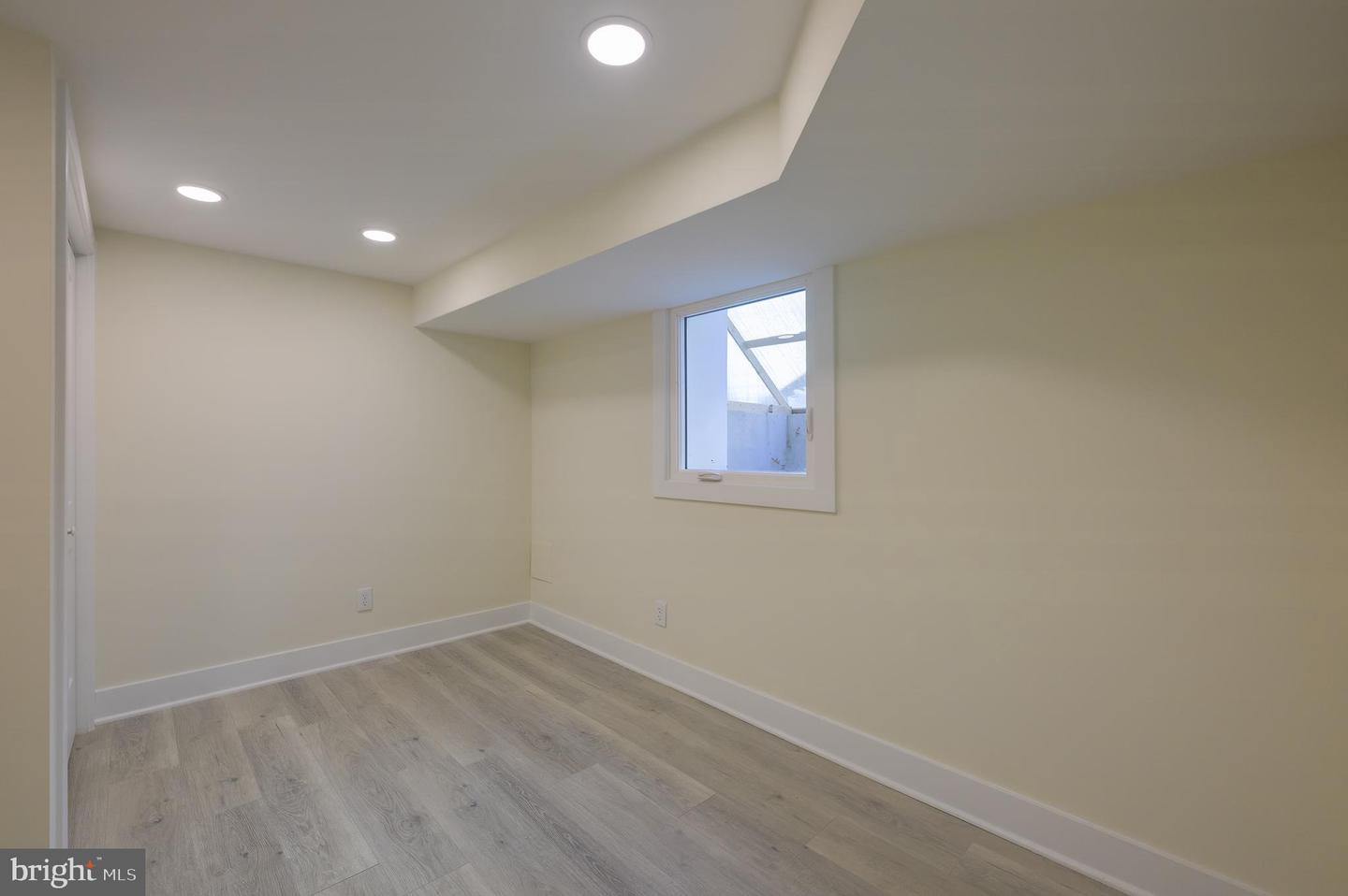 6614 EASTERN AVE NW, WASHINGTON, District Of Columbia 20012, 7 Bedrooms Bedrooms, ,4 BathroomsBathrooms,Residential,For sale,6614 EASTERN AVE NW,DCDC2244506 MLS # DCDC2244506