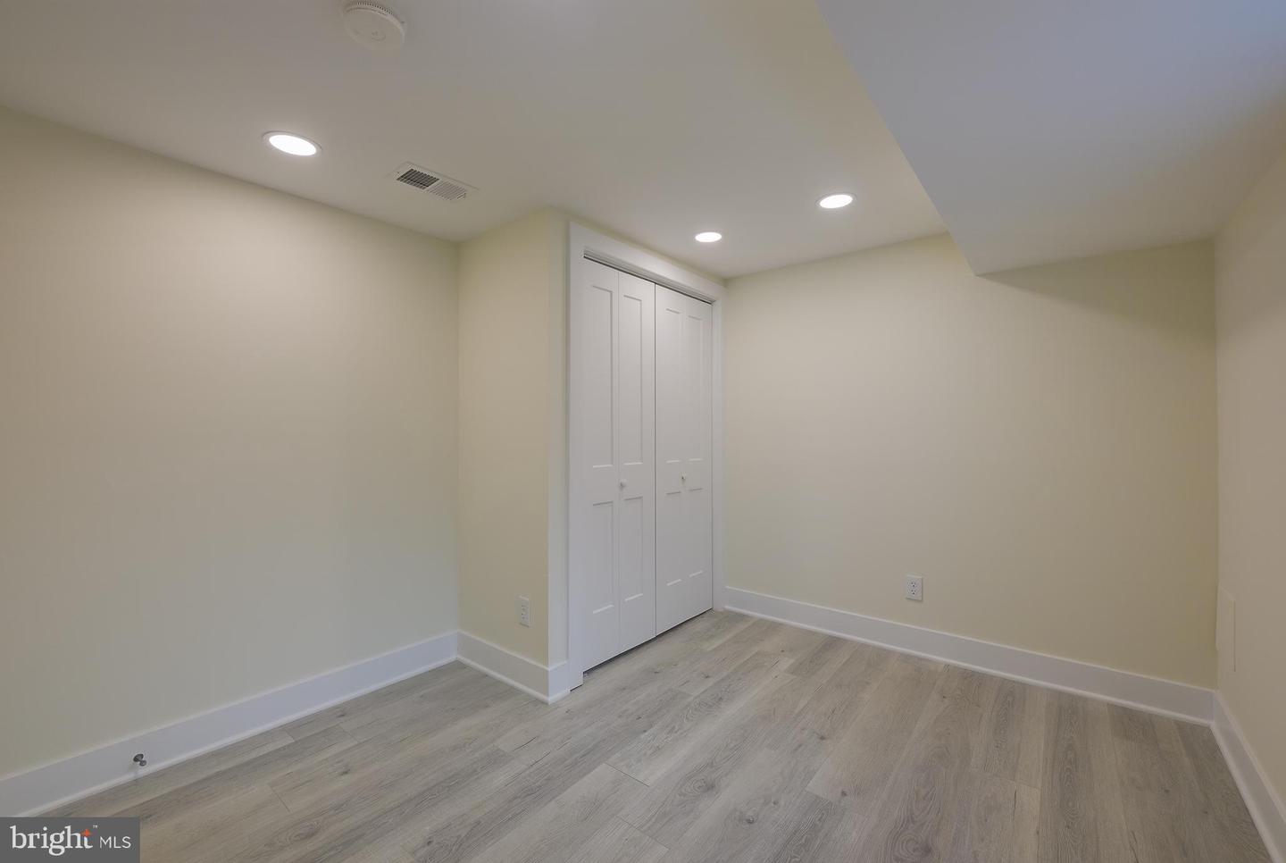 6614 EASTERN AVE NW, WASHINGTON, District Of Columbia 20012, 7 Bedrooms Bedrooms, ,4 BathroomsBathrooms,Residential,For sale,6614 EASTERN AVE NW,DCDC2244506 MLS # DCDC2244506