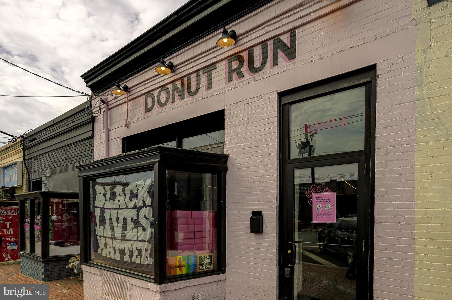 6614 EASTERN AVE NW, WASHINGTON, District Of Columbia 20012, 7 Bedrooms Bedrooms, ,4 BathroomsBathrooms,Residential,For sale,6614 EASTERN AVE NW,DCDC2244506 MLS # DCDC2244506