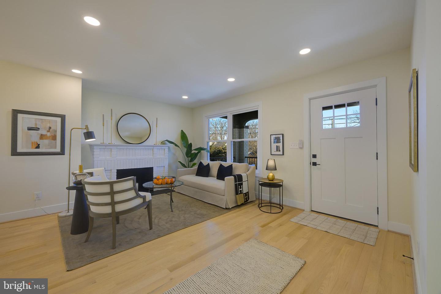 6614 EASTERN AVE NW, WASHINGTON, District Of Columbia 20012, 7 Bedrooms Bedrooms, ,4 BathroomsBathrooms,Residential,For sale,6614 EASTERN AVE NW,DCDC2244506 MLS # DCDC2244506