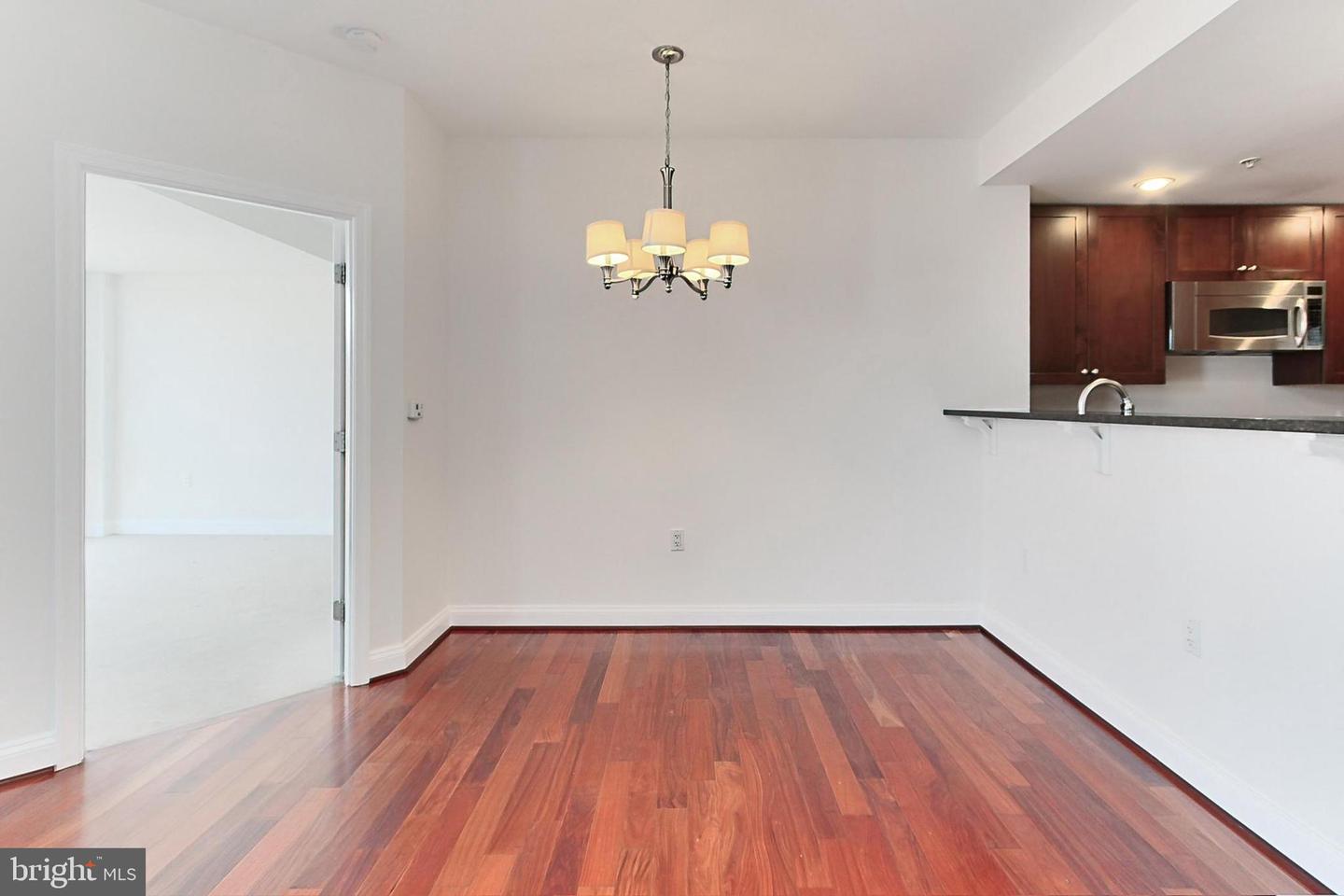 513 W BROAD ST #711, FALLS CHURCH, Virginia 22046, 1 Bedroom Bedrooms, ,1 BathroomBathrooms,Residential,For sale,513 W BROAD ST #711,VAFA2003554 MLS # VAFA2003554