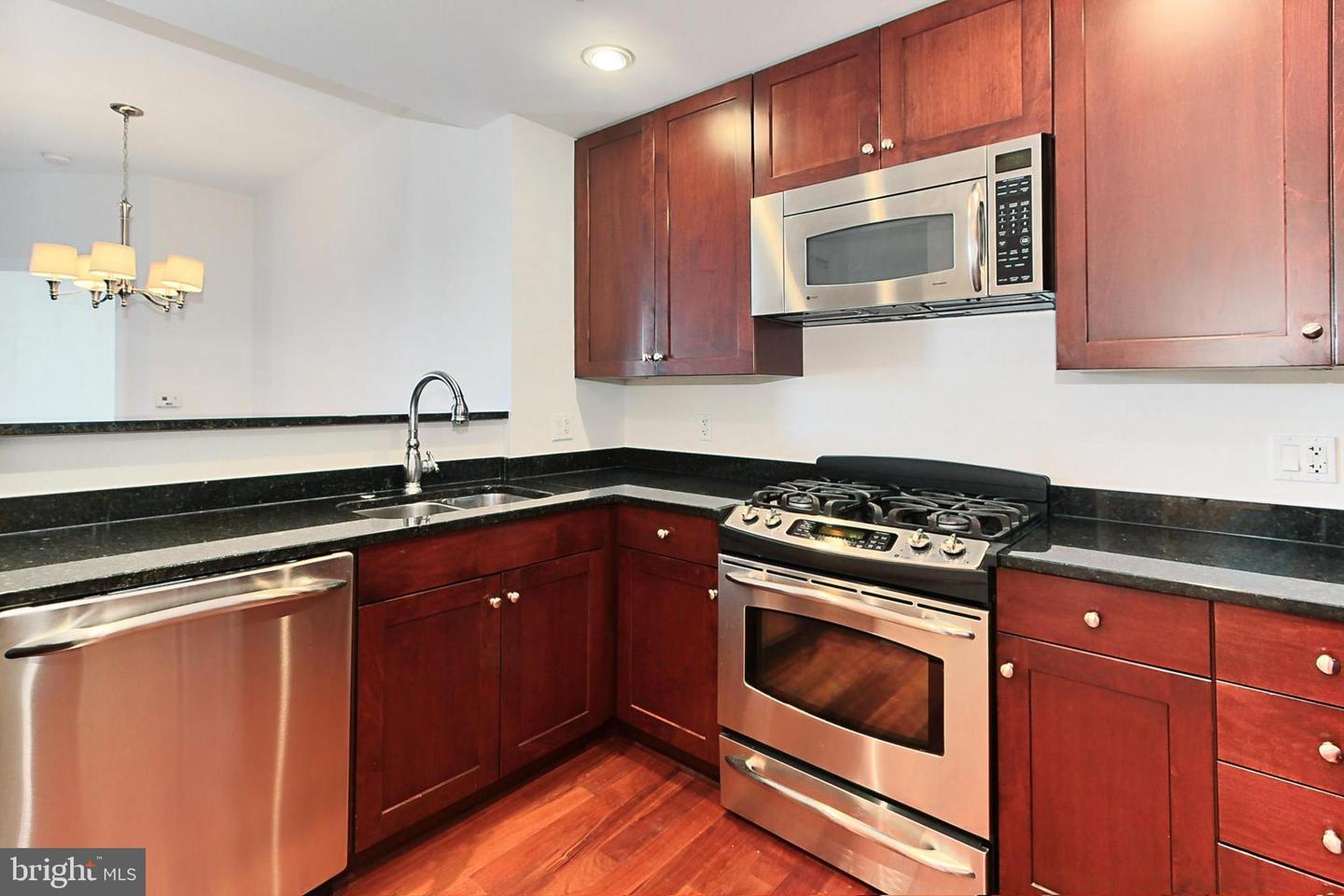 513 W BROAD ST #711, FALLS CHURCH, Virginia 22046, 1 Bedroom Bedrooms, ,1 BathroomBathrooms,Residential,For sale,513 W BROAD ST #711,VAFA2003554 MLS # VAFA2003554