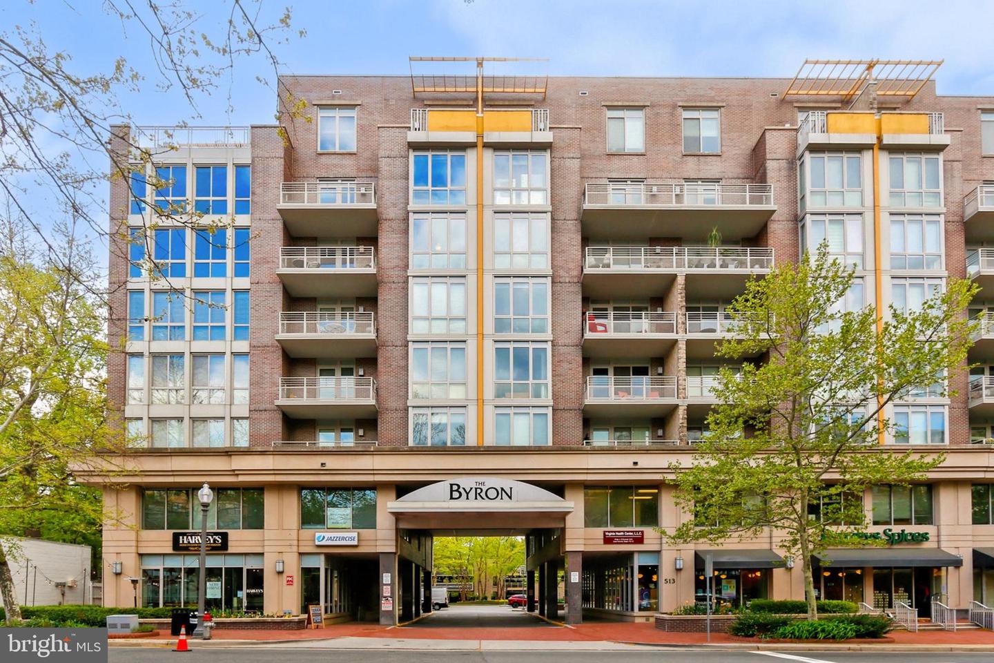 513 W BROAD ST #711, FALLS CHURCH, Virginia 22046, 1 Bedroom Bedrooms, ,1 BathroomBathrooms,Residential,For sale,513 W BROAD ST #711,VAFA2003554 MLS # VAFA2003554