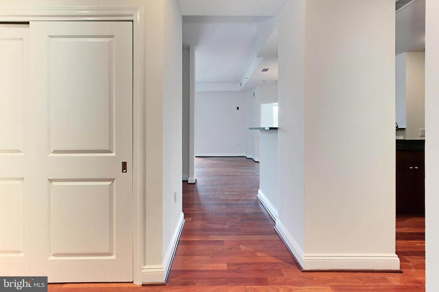 513 W BROAD ST #711, FALLS CHURCH, Virginia 22046, 1 Bedroom Bedrooms, ,1 BathroomBathrooms,Residential,For sale,513 W BROAD ST #711,VAFA2003554 MLS # VAFA2003554