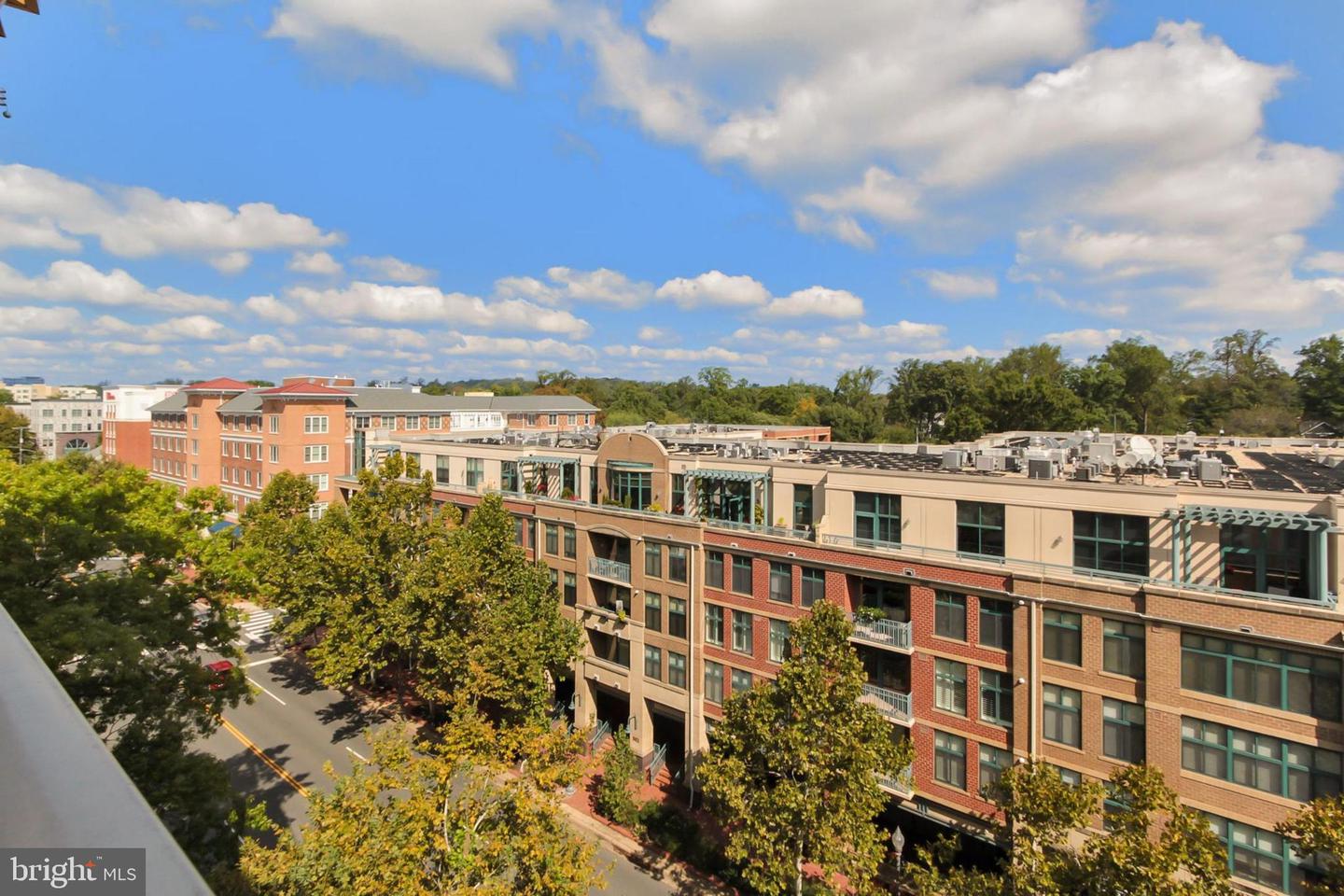 513 W BROAD ST #711, FALLS CHURCH, Virginia 22046, 1 Bedroom Bedrooms, ,1 BathroomBathrooms,Residential,For sale,513 W BROAD ST #711,VAFA2003554 MLS # VAFA2003554