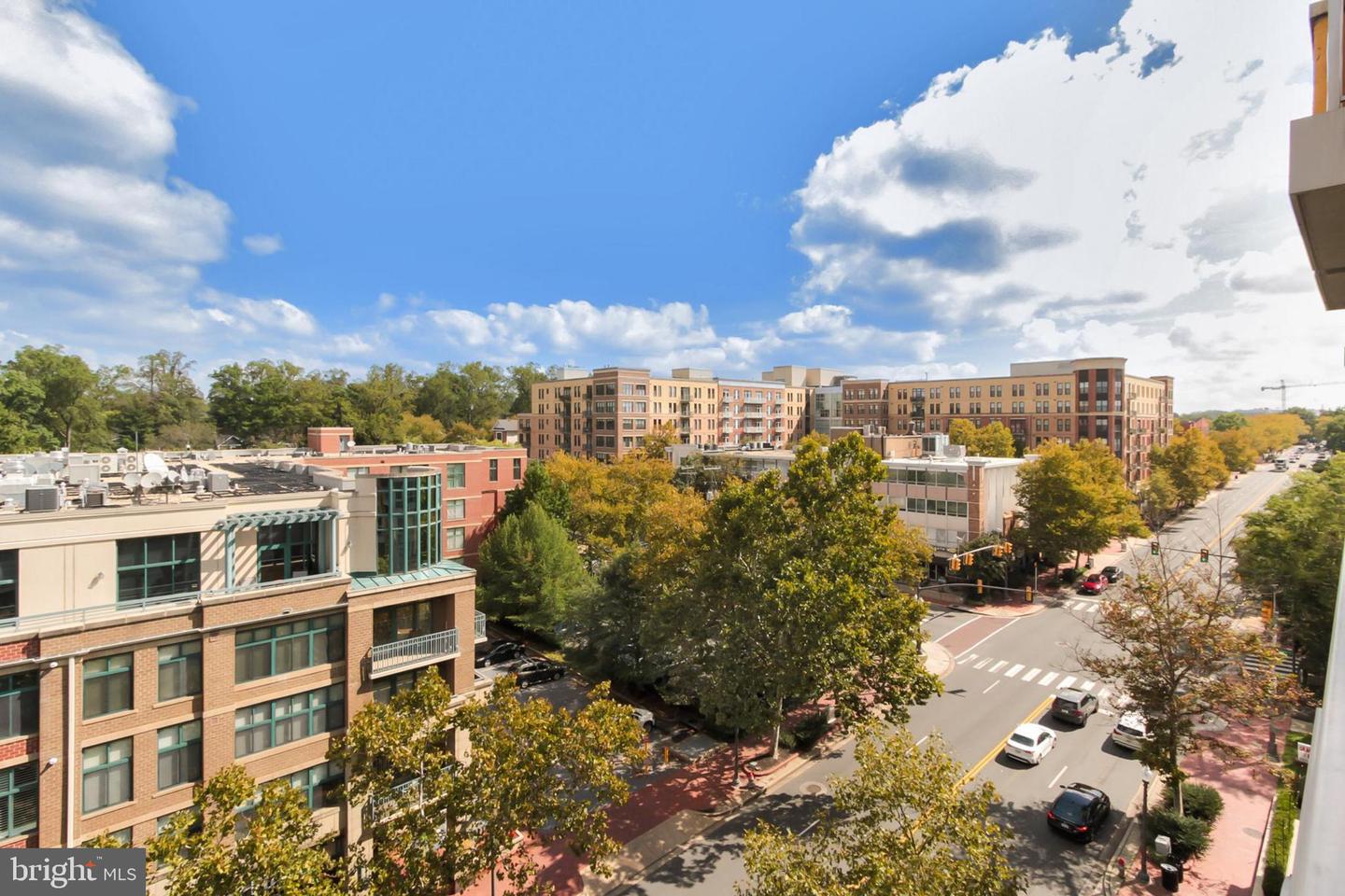 513 W BROAD ST #711, FALLS CHURCH, Virginia 22046, 1 Bedroom Bedrooms, ,1 BathroomBathrooms,Residential,For sale,513 W BROAD ST #711,VAFA2003554 MLS # VAFA2003554
