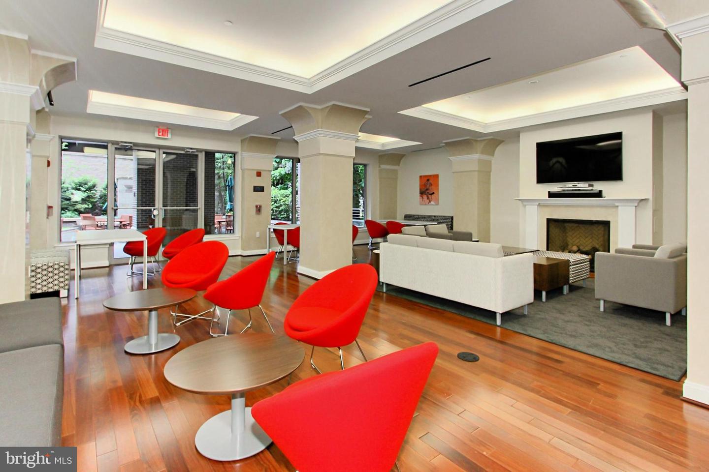 513 W BROAD ST #711, FALLS CHURCH, Virginia 22046, 1 Bedroom Bedrooms, ,1 BathroomBathrooms,Residential,For sale,513 W BROAD ST #711,VAFA2003554 MLS # VAFA2003554