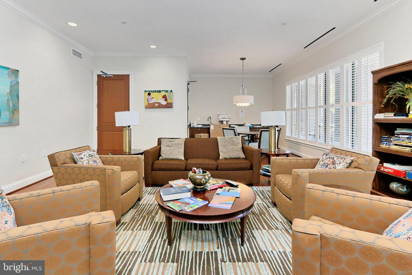 513 W BROAD ST #711, FALLS CHURCH, Virginia 22046, 1 Bedroom Bedrooms, ,1 BathroomBathrooms,Residential,For sale,513 W BROAD ST #711,VAFA2003554 MLS # VAFA2003554