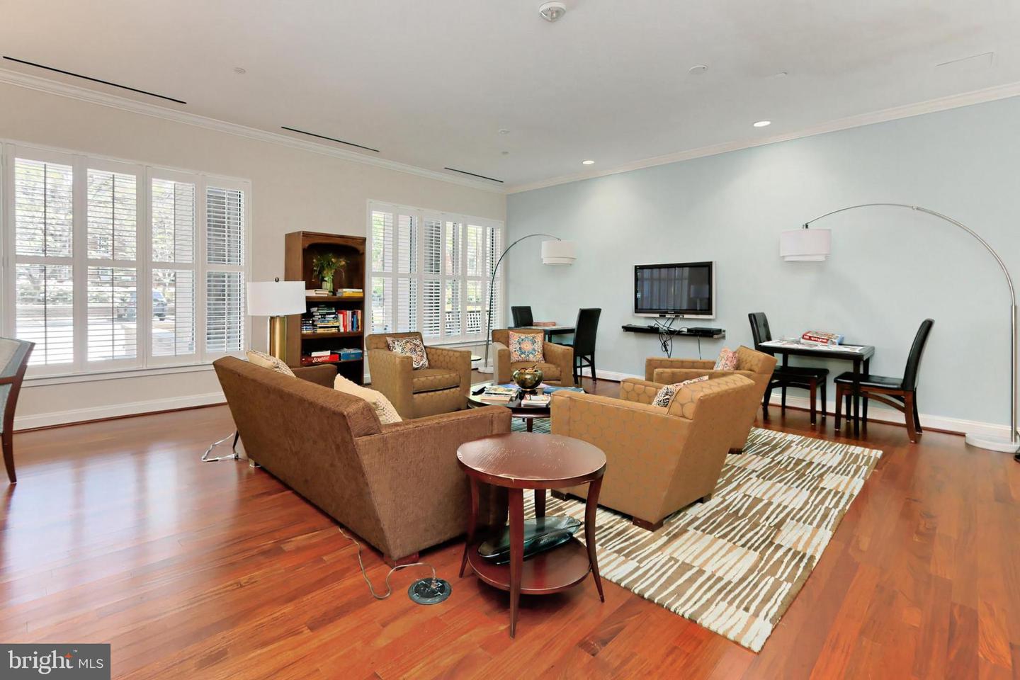 513 W BROAD ST #711, FALLS CHURCH, Virginia 22046, 1 Bedroom Bedrooms, ,1 BathroomBathrooms,Residential,For sale,513 W BROAD ST #711,VAFA2003554 MLS # VAFA2003554