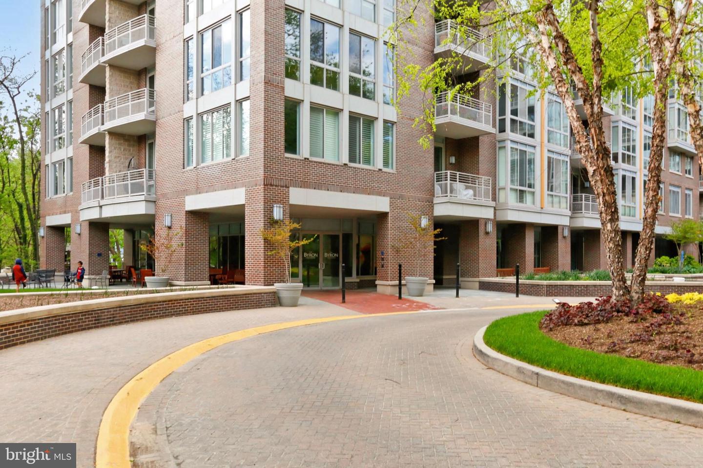 513 W BROAD ST #711, FALLS CHURCH, Virginia 22046, 1 Bedroom Bedrooms, ,1 BathroomBathrooms,Residential,For sale,513 W BROAD ST #711,VAFA2003554 MLS # VAFA2003554