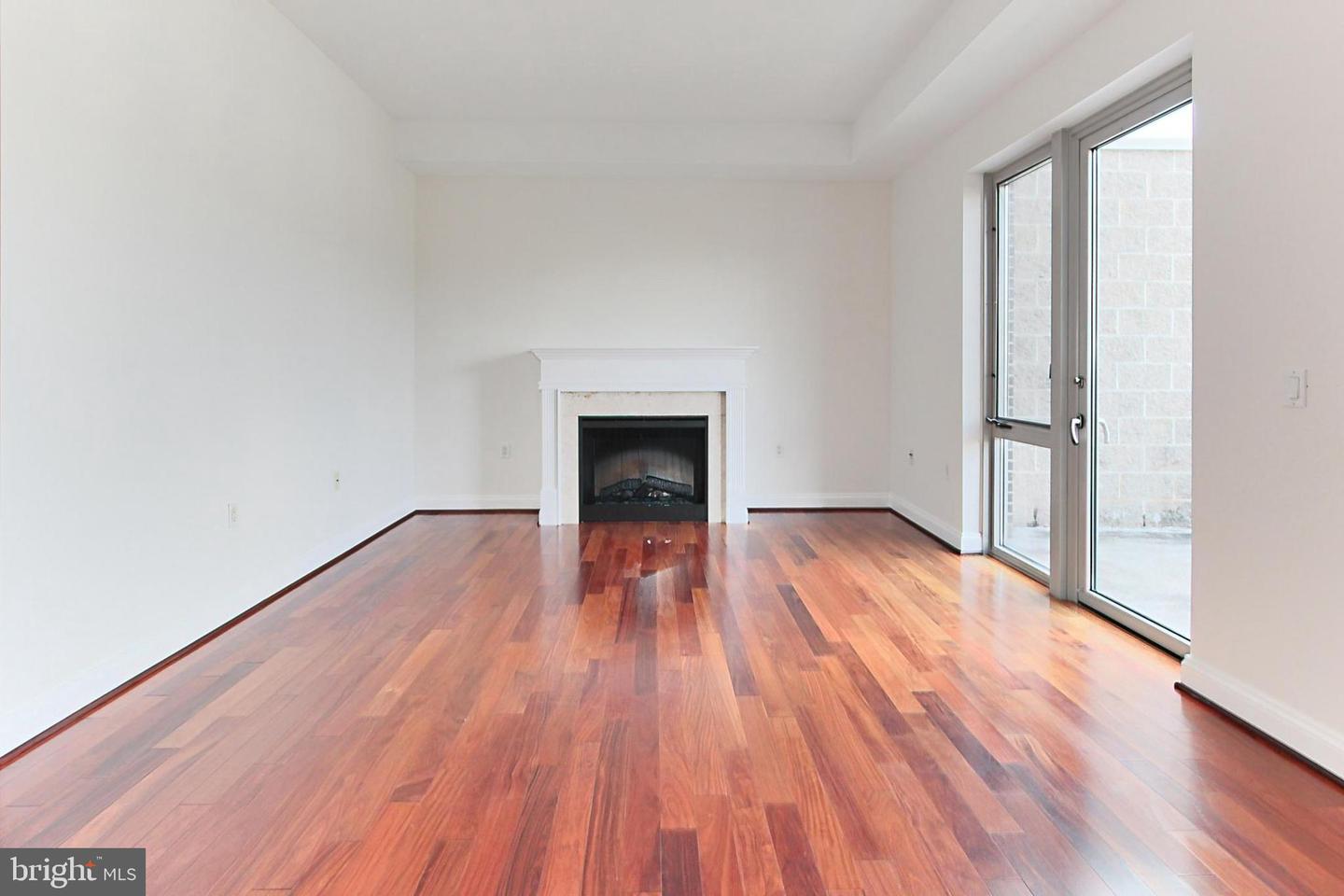 513 W BROAD ST #711, FALLS CHURCH, Virginia 22046, 1 Bedroom Bedrooms, ,1 BathroomBathrooms,Residential,For sale,513 W BROAD ST #711,VAFA2003554 MLS # VAFA2003554