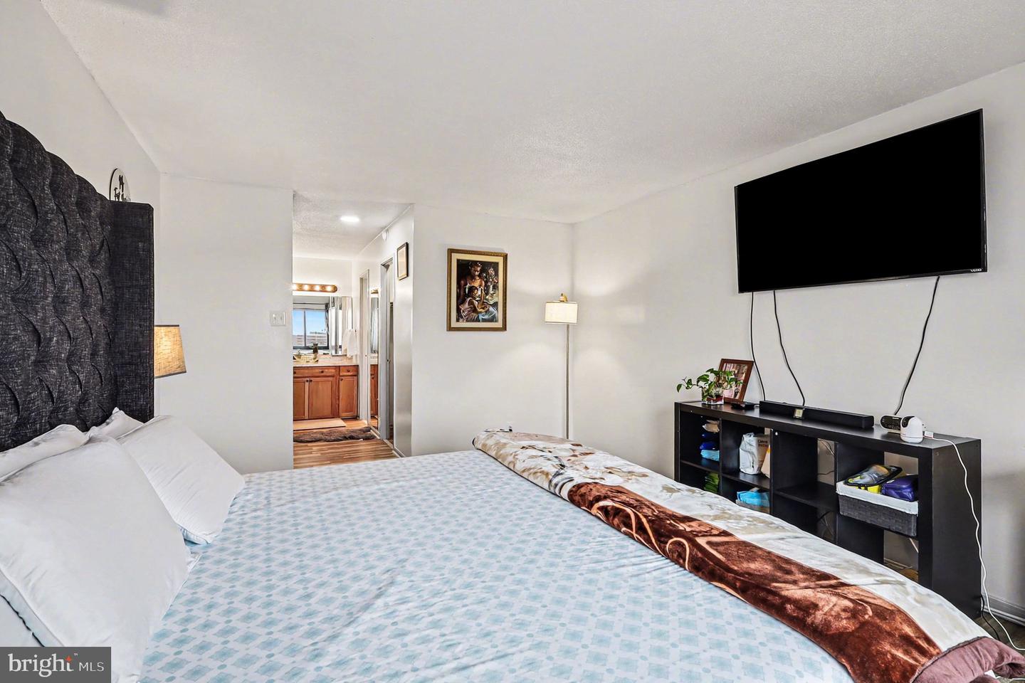 309 YOAKUM PKWY #1604, ALEXANDRIA, Virginia 22304, 2 Bedrooms Bedrooms, 6 Rooms Rooms,2 BathroomsBathrooms,Residential,For sale,309 YOAKUM PKWY #1604,VAAX2053780 MLS # VAAX2053780