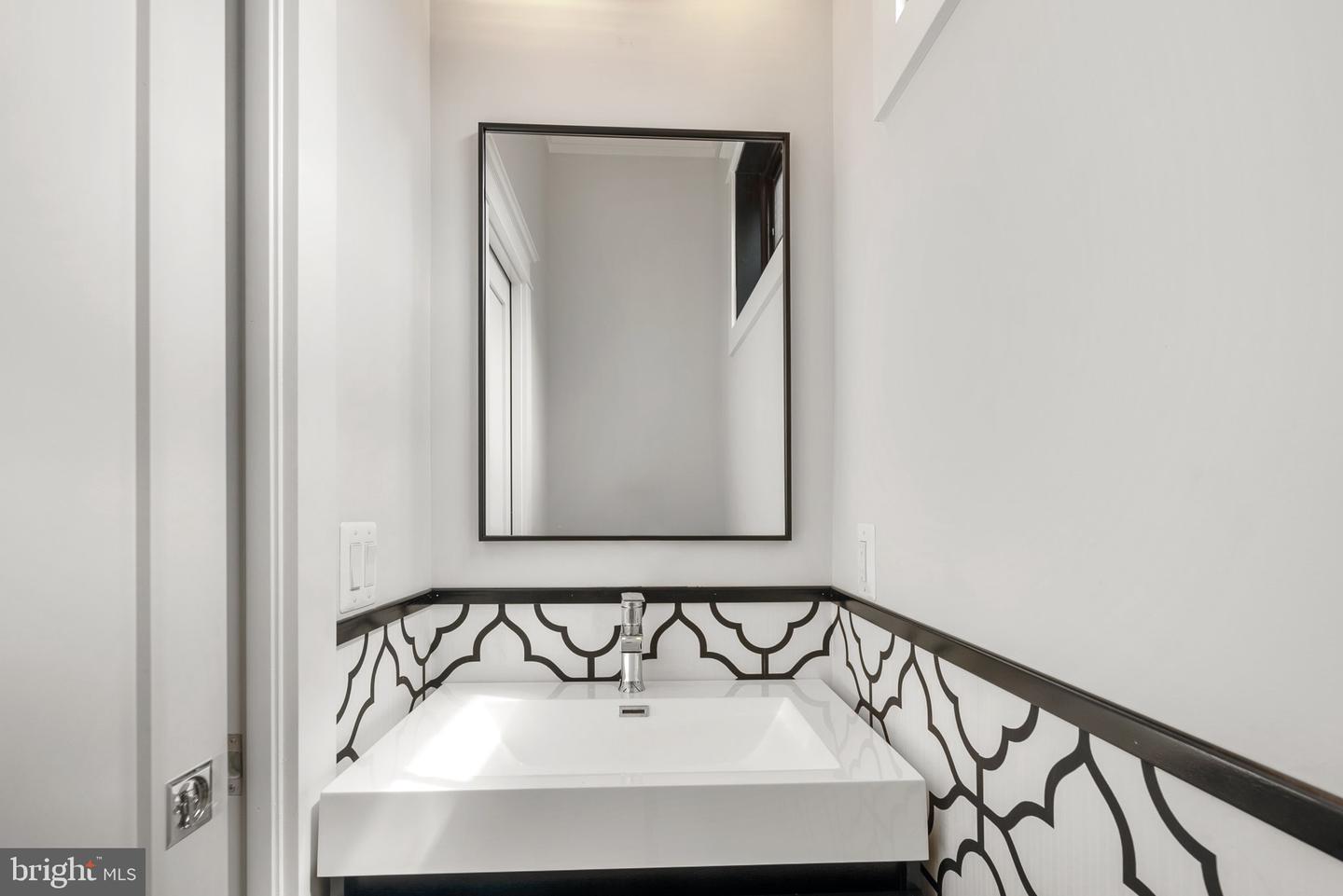 3713 R ST NW, WASHINGTON, District Of Columbia 20007, 5 Bedrooms Bedrooms, 10 Rooms Rooms,5 BathroomsBathrooms,Residential,For sale,3713 R ST NW,DCDC2244776 MLS # DCDC2244776