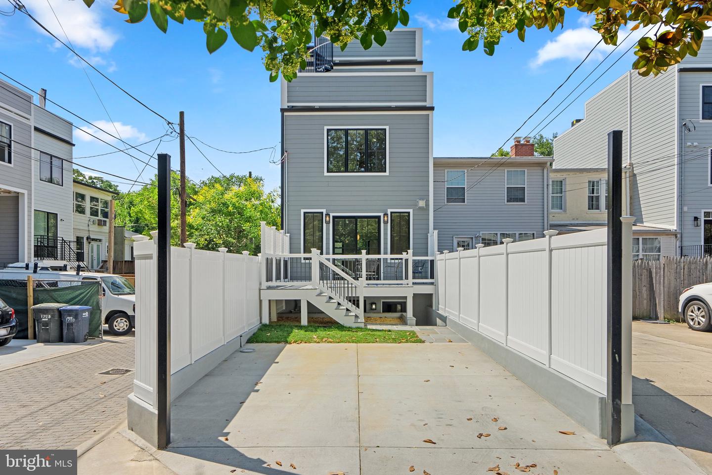 3713 R ST NW, WASHINGTON, District Of Columbia 20007, 5 Bedrooms Bedrooms, 10 Rooms Rooms,5 BathroomsBathrooms,Residential,For sale,3713 R ST NW,DCDC2244776 MLS # DCDC2244776