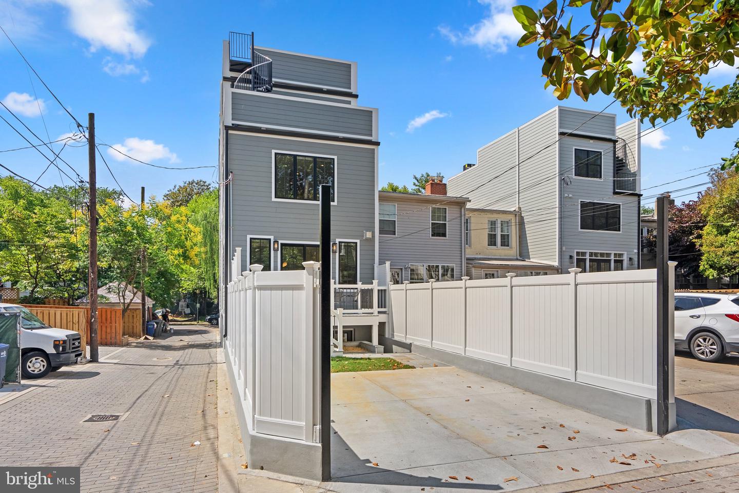 3713 R ST NW, WASHINGTON, District Of Columbia 20007, 5 Bedrooms Bedrooms, 10 Rooms Rooms,5 BathroomsBathrooms,Residential,For sale,3713 R ST NW,DCDC2244776 MLS # DCDC2244776