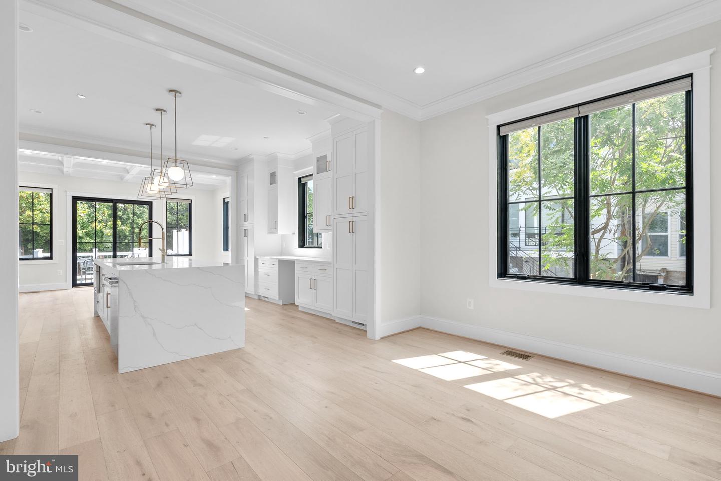 3713 R ST NW, WASHINGTON, District Of Columbia 20007, 5 Bedrooms Bedrooms, 10 Rooms Rooms,5 BathroomsBathrooms,Residential,For sale,3713 R ST NW,DCDC2244776 MLS # DCDC2244776