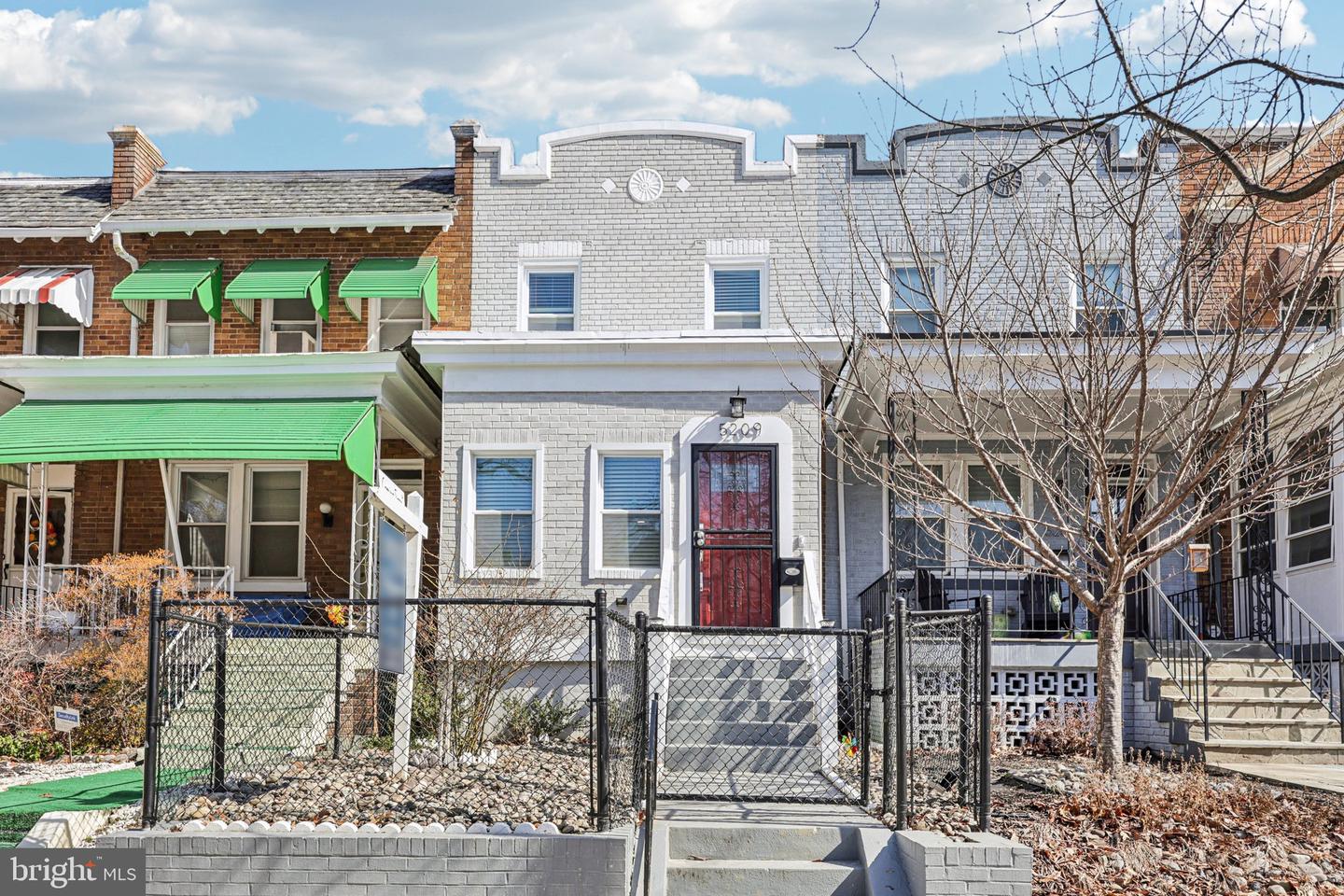 5209 5TH ST NW, WASHINGTON, District Of Columbia 20011, 3 Bedrooms Bedrooms, ,3 BathroomsBathrooms,Residential,For sale,5209 5TH ST NW,DCDC2244892 MLS # DCDC2244892