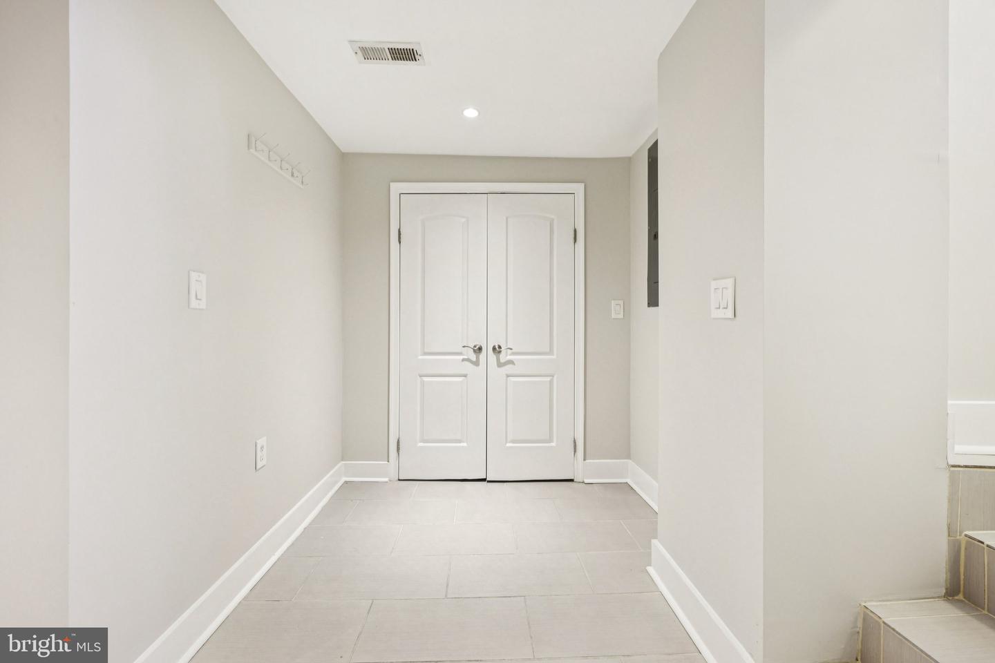 5209 5TH ST NW, WASHINGTON, District Of Columbia 20011, 3 Bedrooms Bedrooms, ,3 BathroomsBathrooms,Residential,For sale,5209 5TH ST NW,DCDC2244892 MLS # DCDC2244892