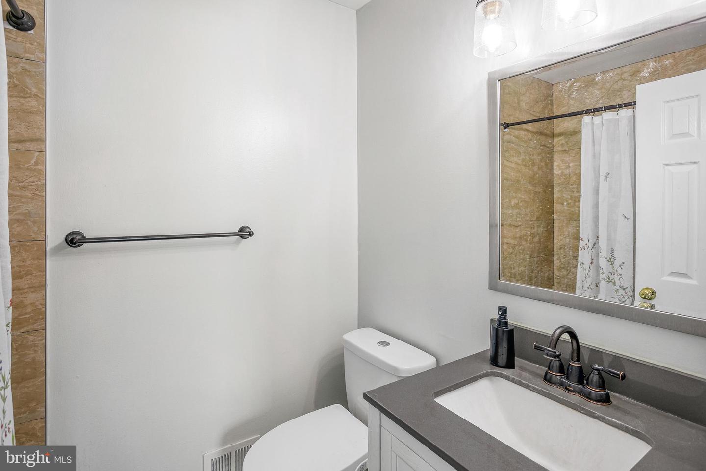 8217 BAYBERRY RIDGE RD, FAIRFAX STATION, Virginia 22039, 4 Bedrooms Bedrooms, ,3 BathroomsBathrooms,Residential,For sale,8217 BAYBERRY RIDGE RD,VAFX2289276 MLS # VAFX2289276