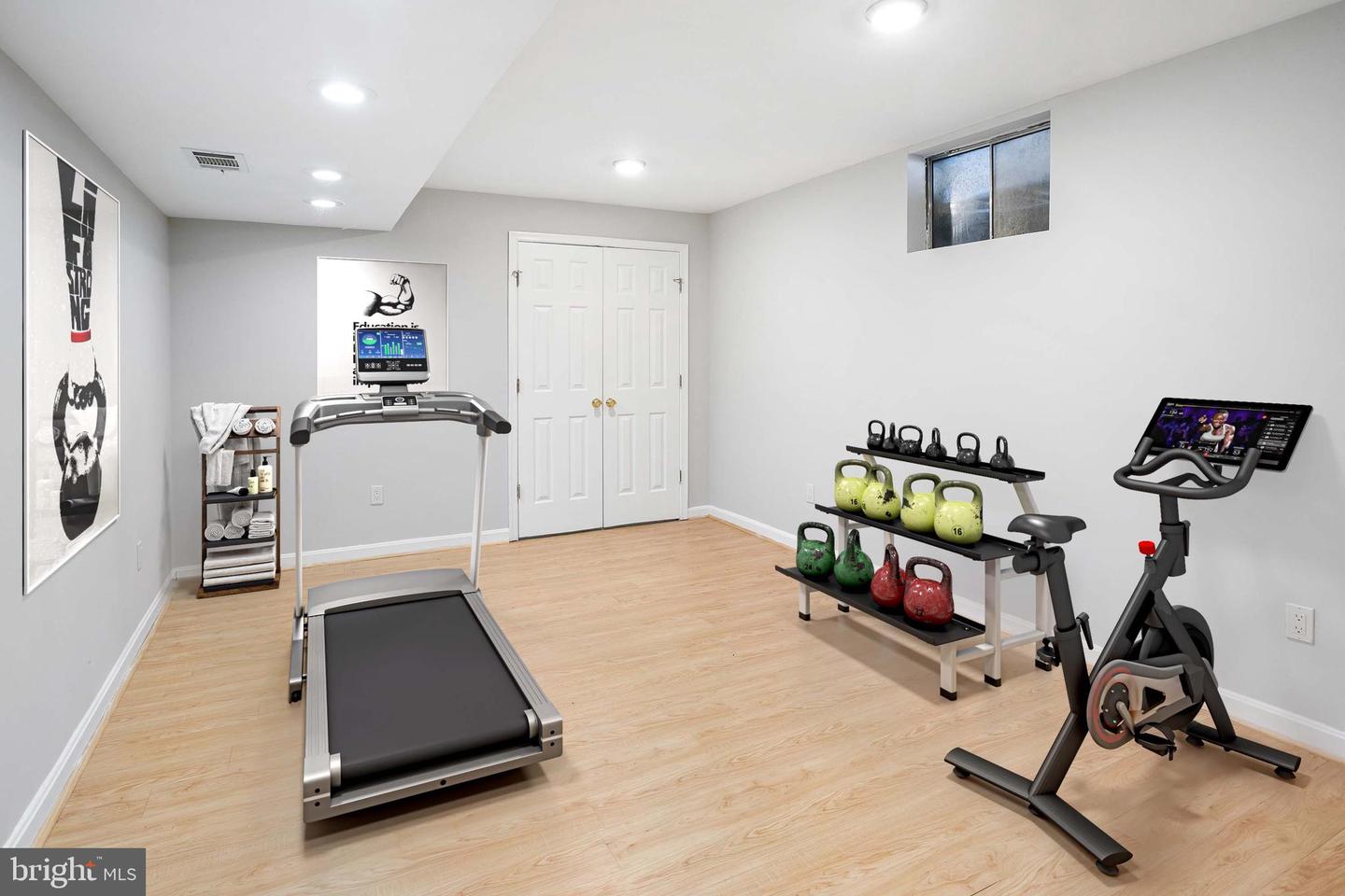 8217 BAYBERRY RIDGE RD, FAIRFAX STATION, Virginia 22039, 4 Bedrooms Bedrooms, ,3 BathroomsBathrooms,Residential,For sale,8217 BAYBERRY RIDGE RD,VAFX2289276 MLS # VAFX2289276