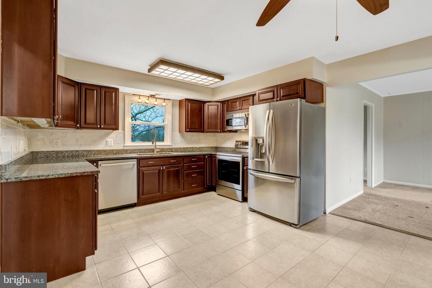 6521 LANCASTER DR, WARRENTON, Virginia 20187, 5 Bedrooms Bedrooms, ,3 BathroomsBathrooms,Residential,For sale,6521 LANCASTER DR,VAFQ2020448 MLS # VAFQ2020448