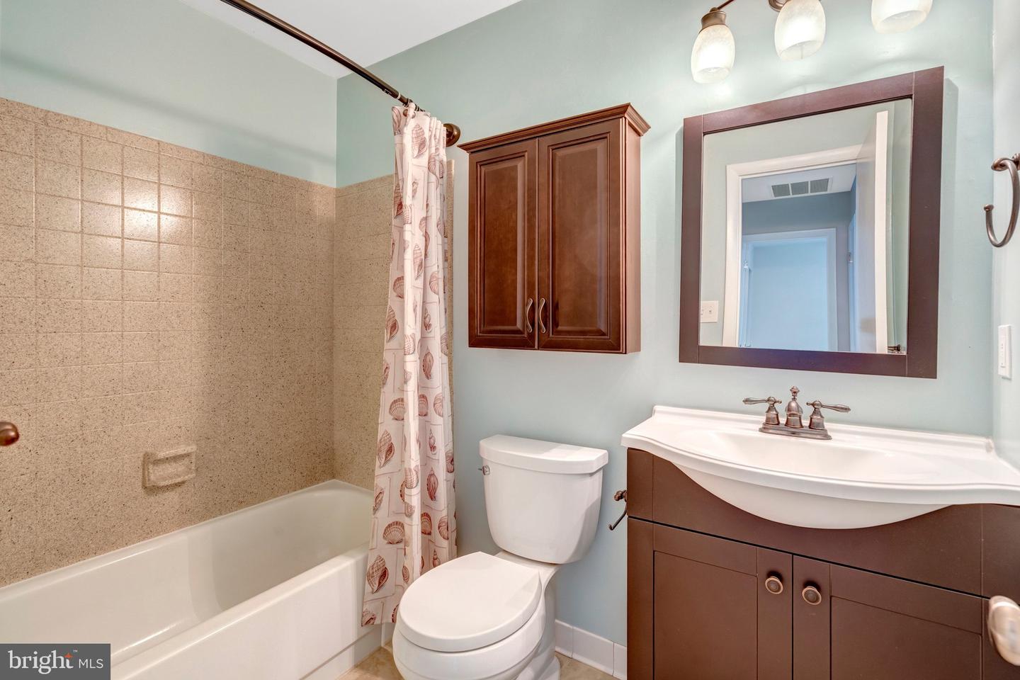 6521 LANCASTER DR, WARRENTON, Virginia 20187, 5 Bedrooms Bedrooms, ,3 BathroomsBathrooms,Residential,For sale,6521 LANCASTER DR,VAFQ2020448 MLS # VAFQ2020448