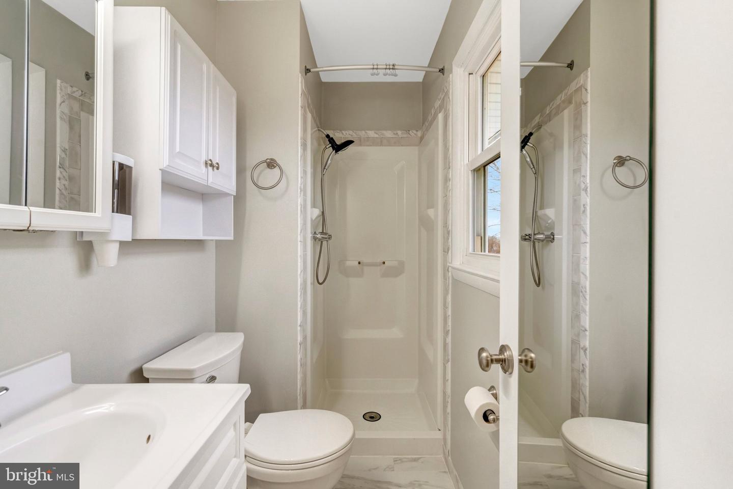 6521 LANCASTER DR, WARRENTON, Virginia 20187, 5 Bedrooms Bedrooms, ,3 BathroomsBathrooms,Residential,For sale,6521 LANCASTER DR,VAFQ2020448 MLS # VAFQ2020448