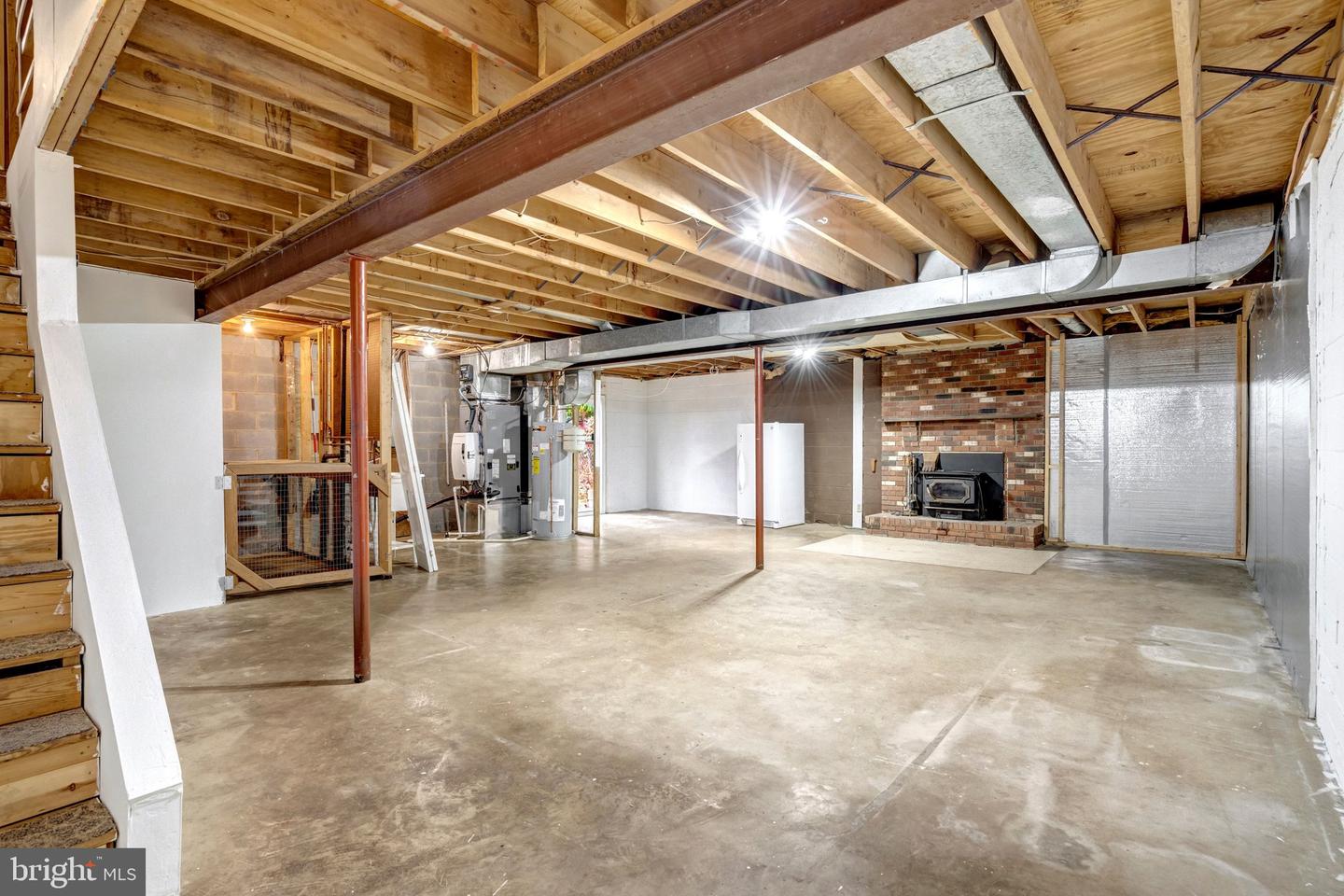 6521 LANCASTER DR, WARRENTON, Virginia 20187, 5 Bedrooms Bedrooms, ,3 BathroomsBathrooms,Residential,For sale,6521 LANCASTER DR,VAFQ2020448 MLS # VAFQ2020448