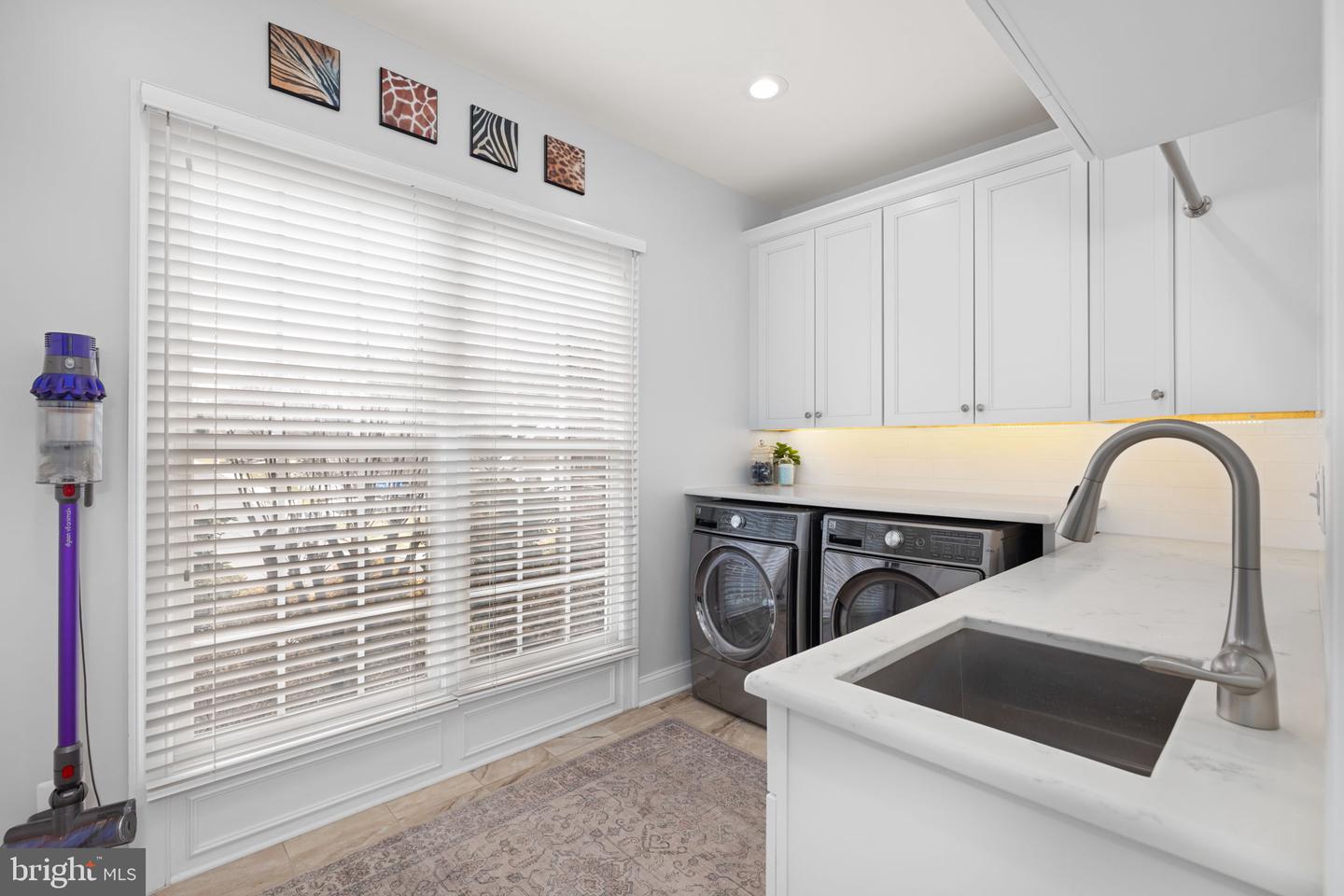 3257 PONY RIDGE WAY, OAKTON, Virginia 22124, 5 Bedrooms Bedrooms, ,4 BathroomsBathrooms,Residential,For sale,3257 PONY RIDGE WAY,VAFX2289398 MLS # VAFX2289398