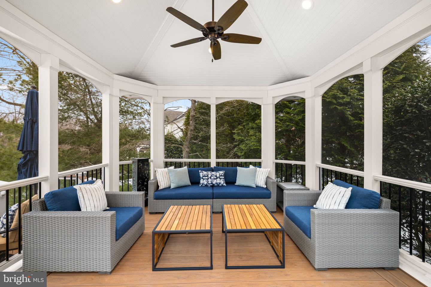 3257 PONY RIDGE WAY, OAKTON, Virginia 22124, 5 Bedrooms Bedrooms, ,4 BathroomsBathrooms,Residential,For sale,3257 PONY RIDGE WAY,VAFX2289398 MLS # VAFX2289398