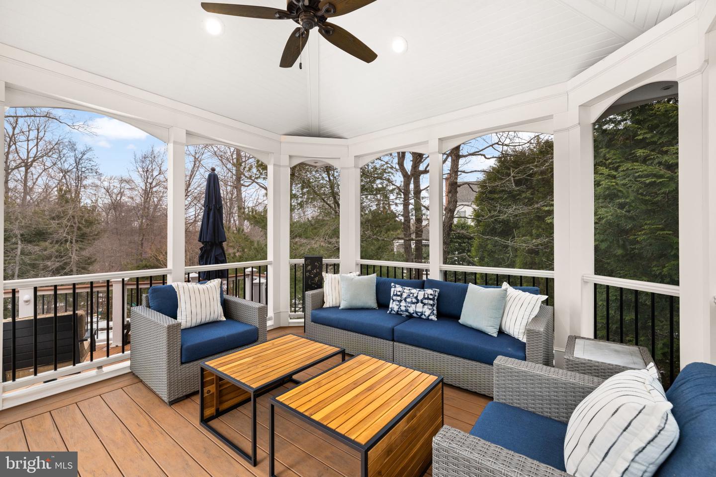 3257 PONY RIDGE WAY, OAKTON, Virginia 22124, 5 Bedrooms Bedrooms, ,4 BathroomsBathrooms,Residential,For sale,3257 PONY RIDGE WAY,VAFX2289398 MLS # VAFX2289398