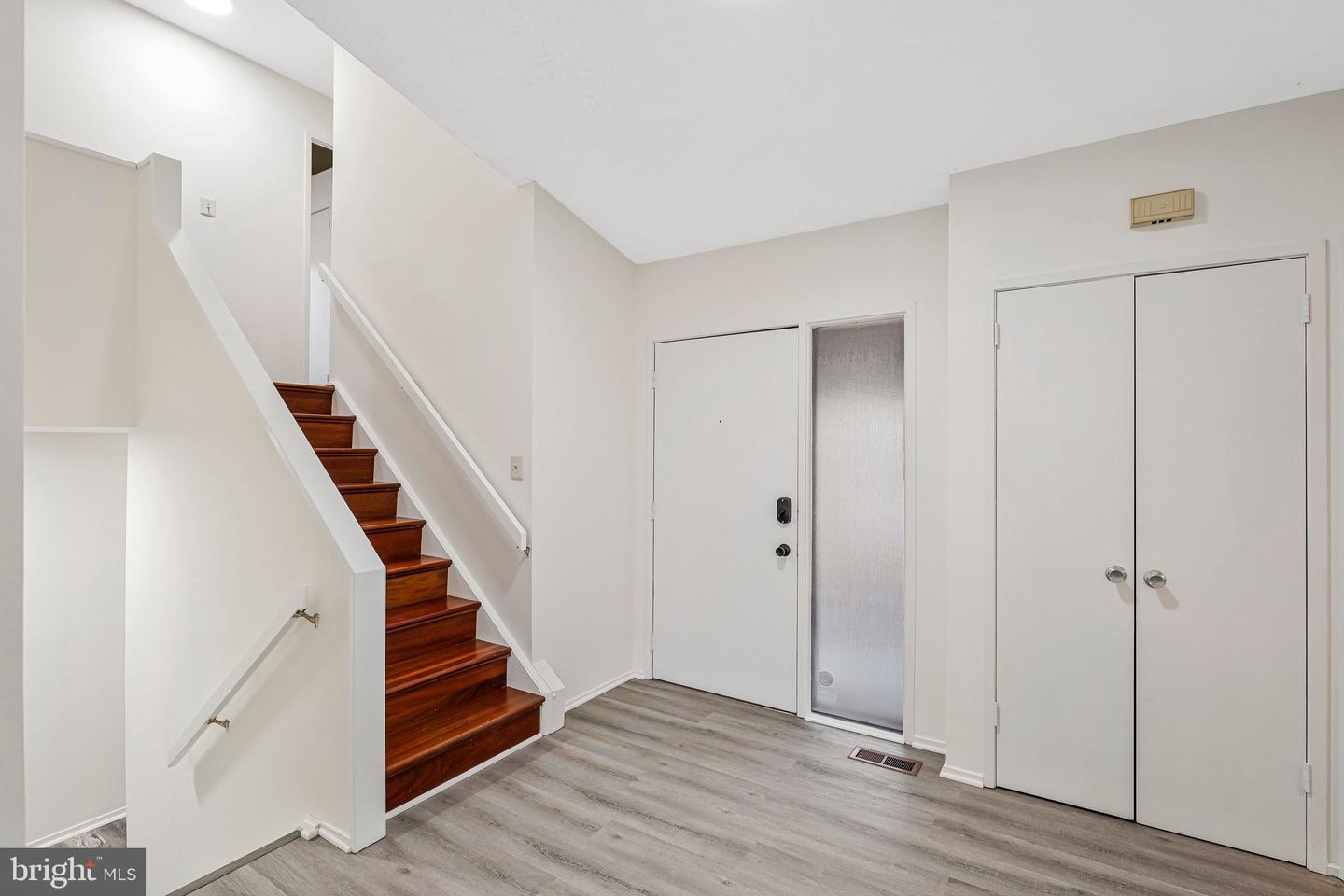 9103 CRICKLEWOOD CT, VIENNA, Virginia 22182, 5 Bedrooms Bedrooms, ,3 BathroomsBathrooms,Residential,For sale,9103 CRICKLEWOOD CT,VAFX2289532 MLS # VAFX2289532