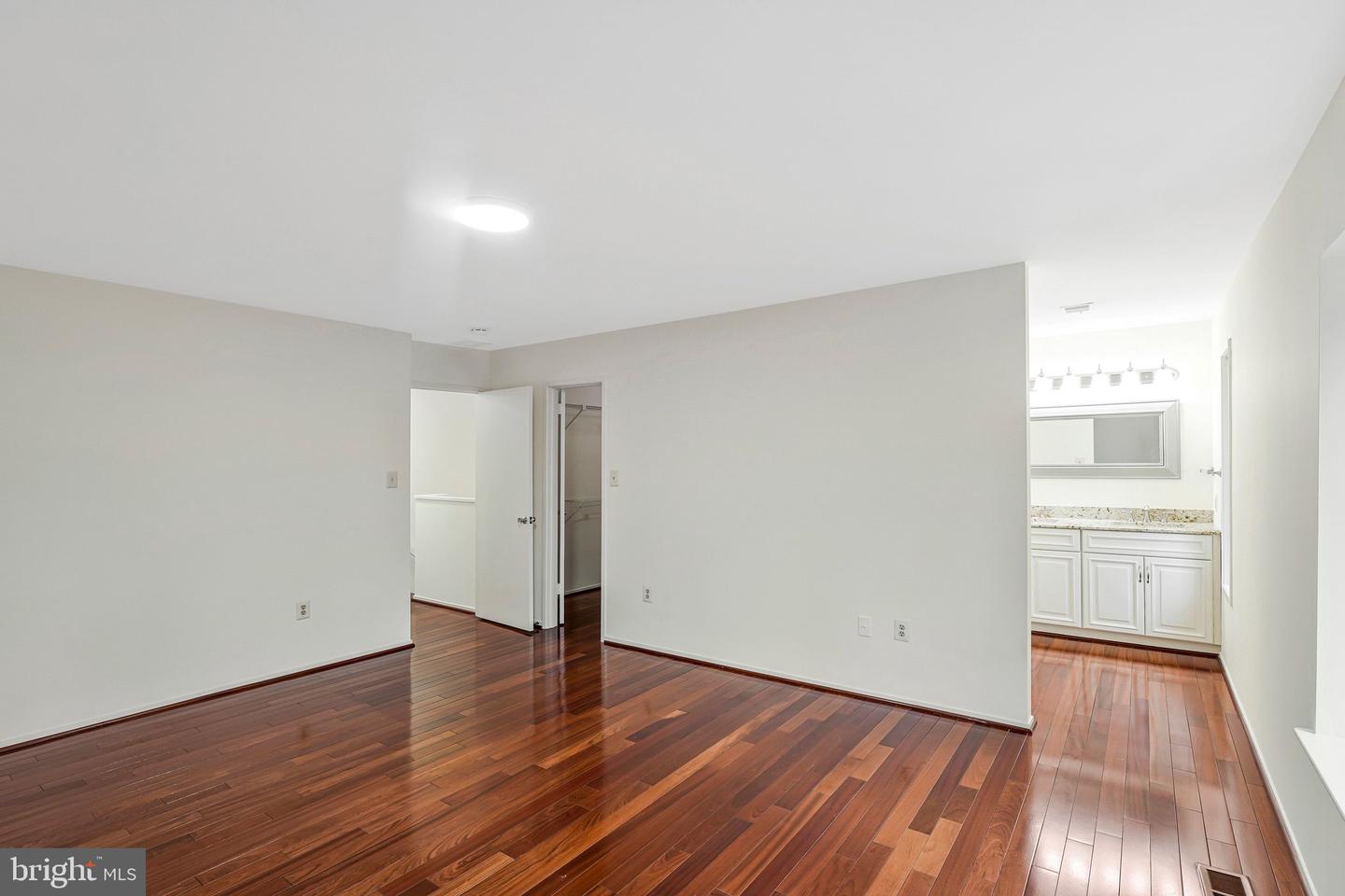 9103 CRICKLEWOOD CT, VIENNA, Virginia 22182, 5 Bedrooms Bedrooms, ,3 BathroomsBathrooms,Residential,For sale,9103 CRICKLEWOOD CT,VAFX2289532 MLS # VAFX2289532