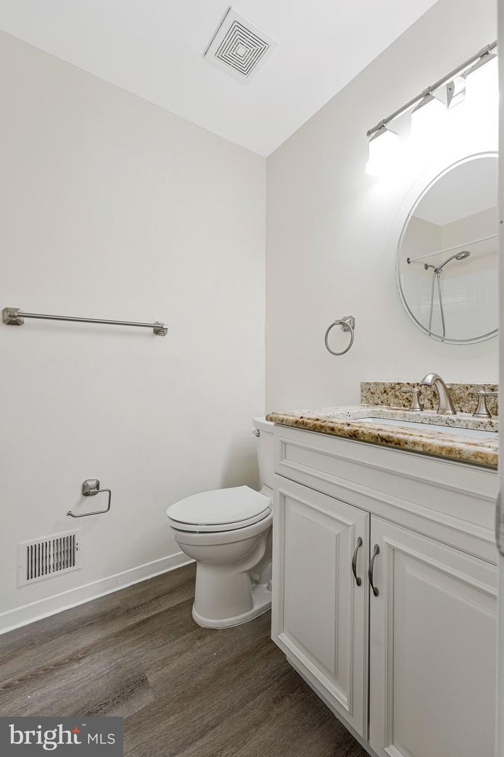 9103 CRICKLEWOOD CT, VIENNA, Virginia 22182, 5 Bedrooms Bedrooms, ,3 BathroomsBathrooms,Residential,For sale,9103 CRICKLEWOOD CT,VAFX2289532 MLS # VAFX2289532